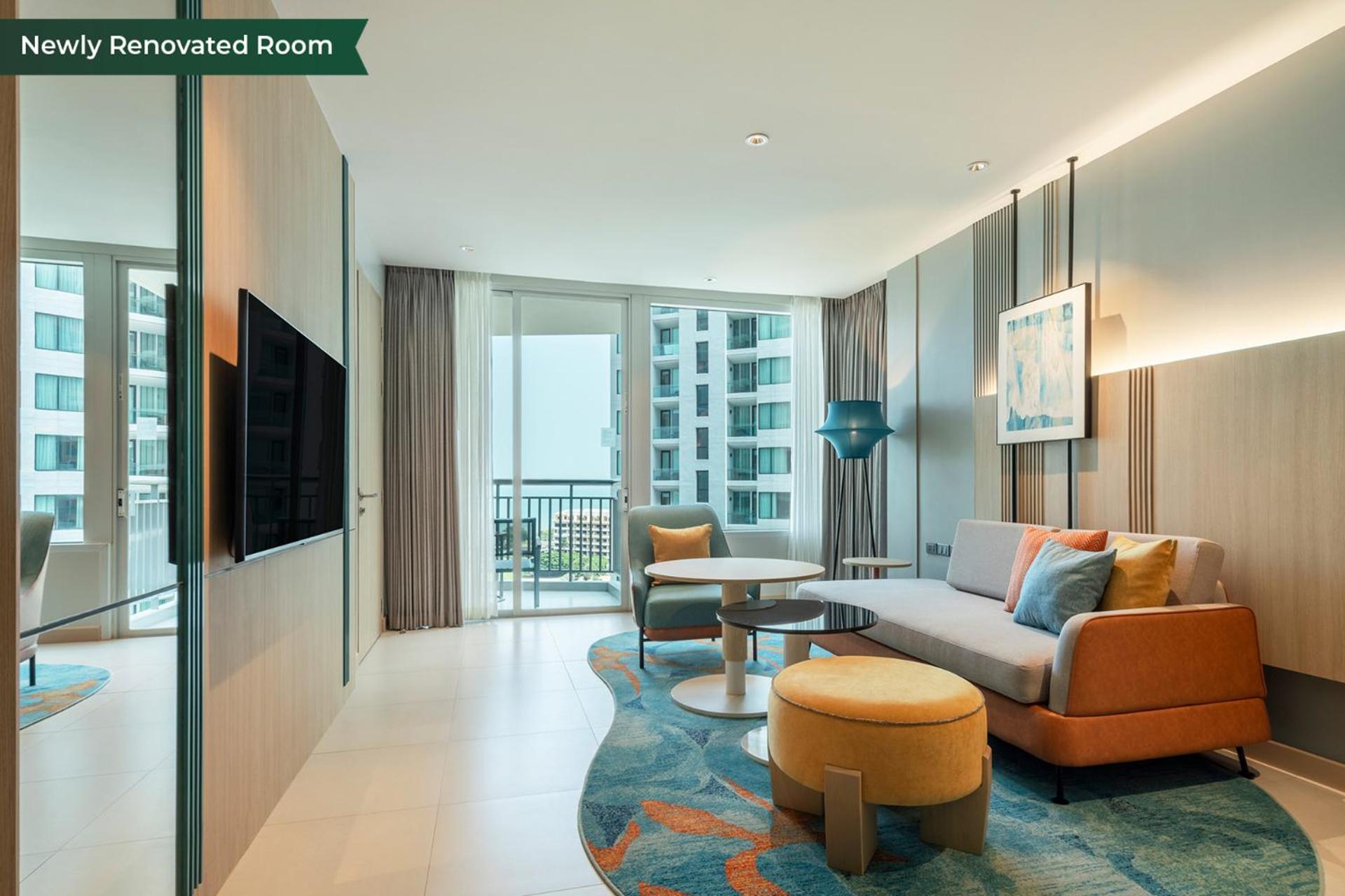 One-Bedroom King Suite with Sea View - Bay Tower