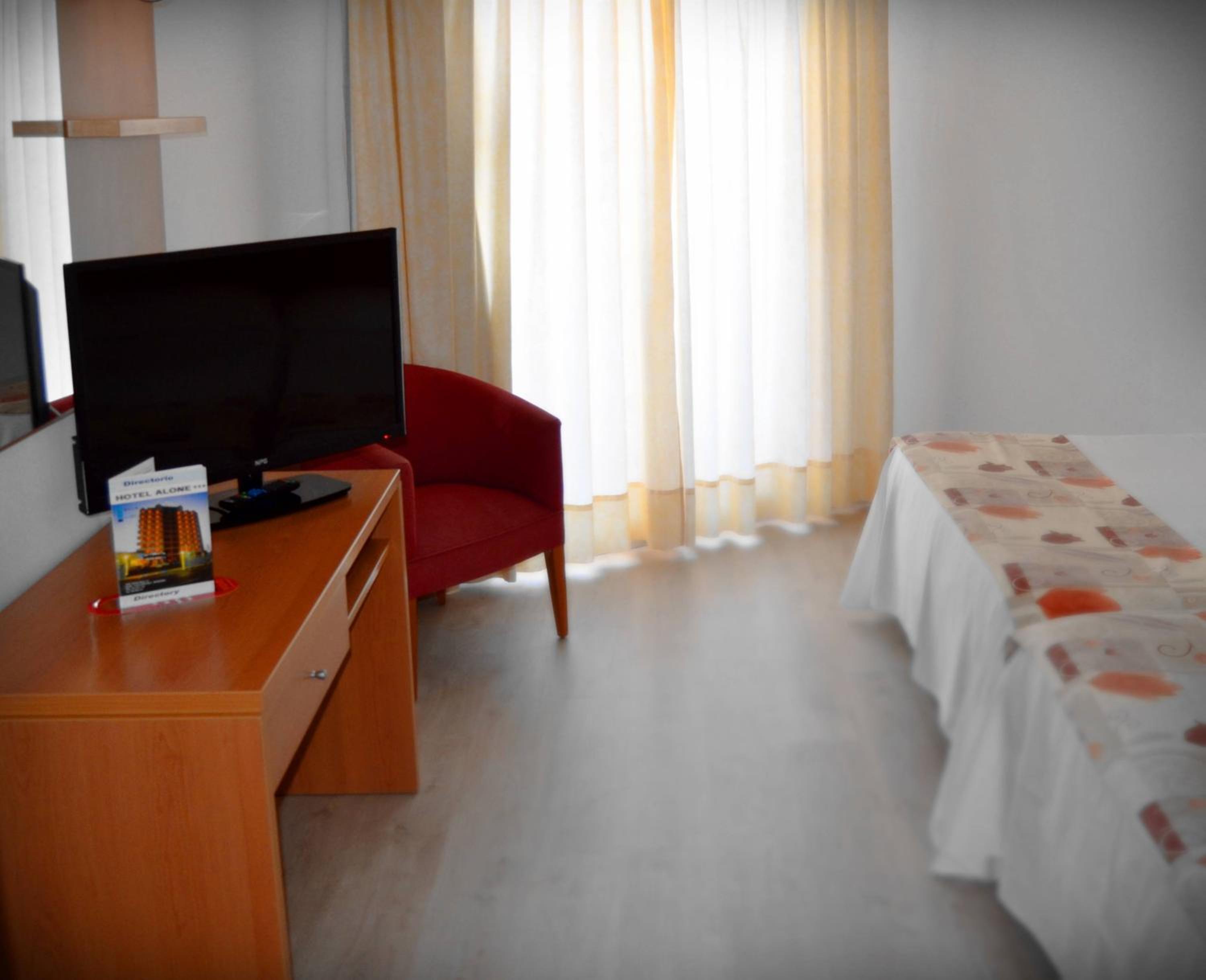 Double or Twin Room - Photo 1