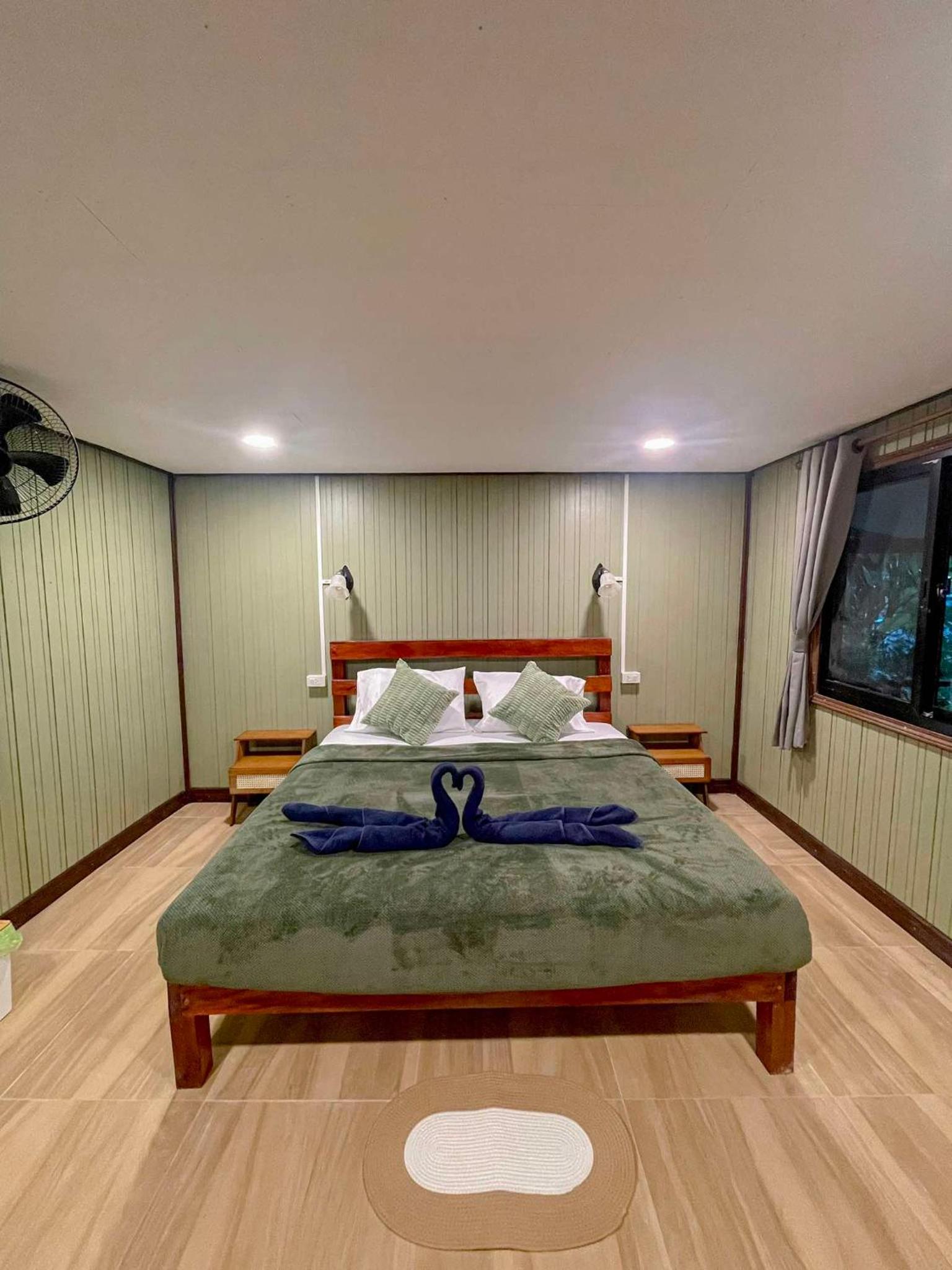 Superior Bungalow photo 2
