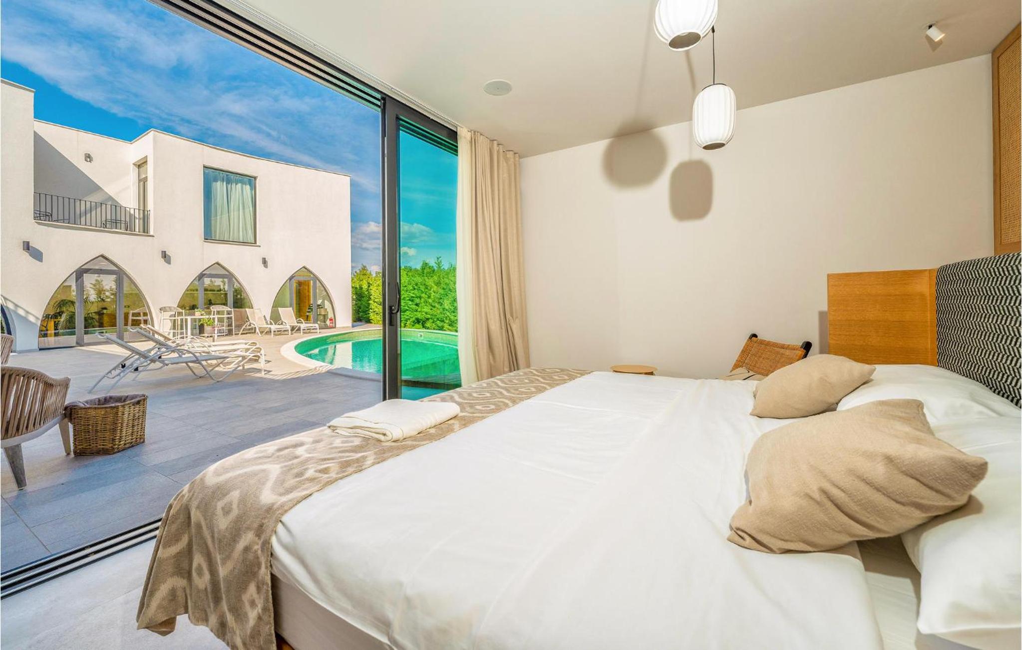 Three-Bedroom Vacation Home 