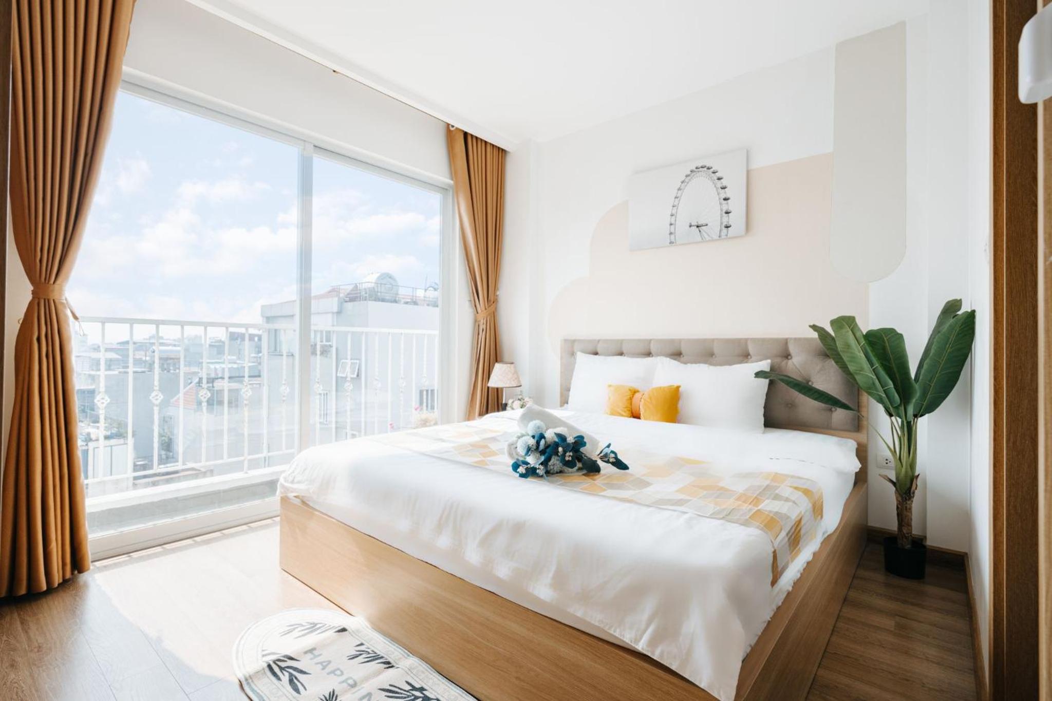 Studio with Balcony