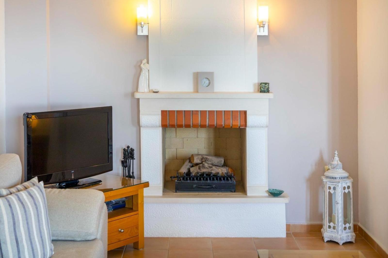Three-Bedroom Villa photo 2