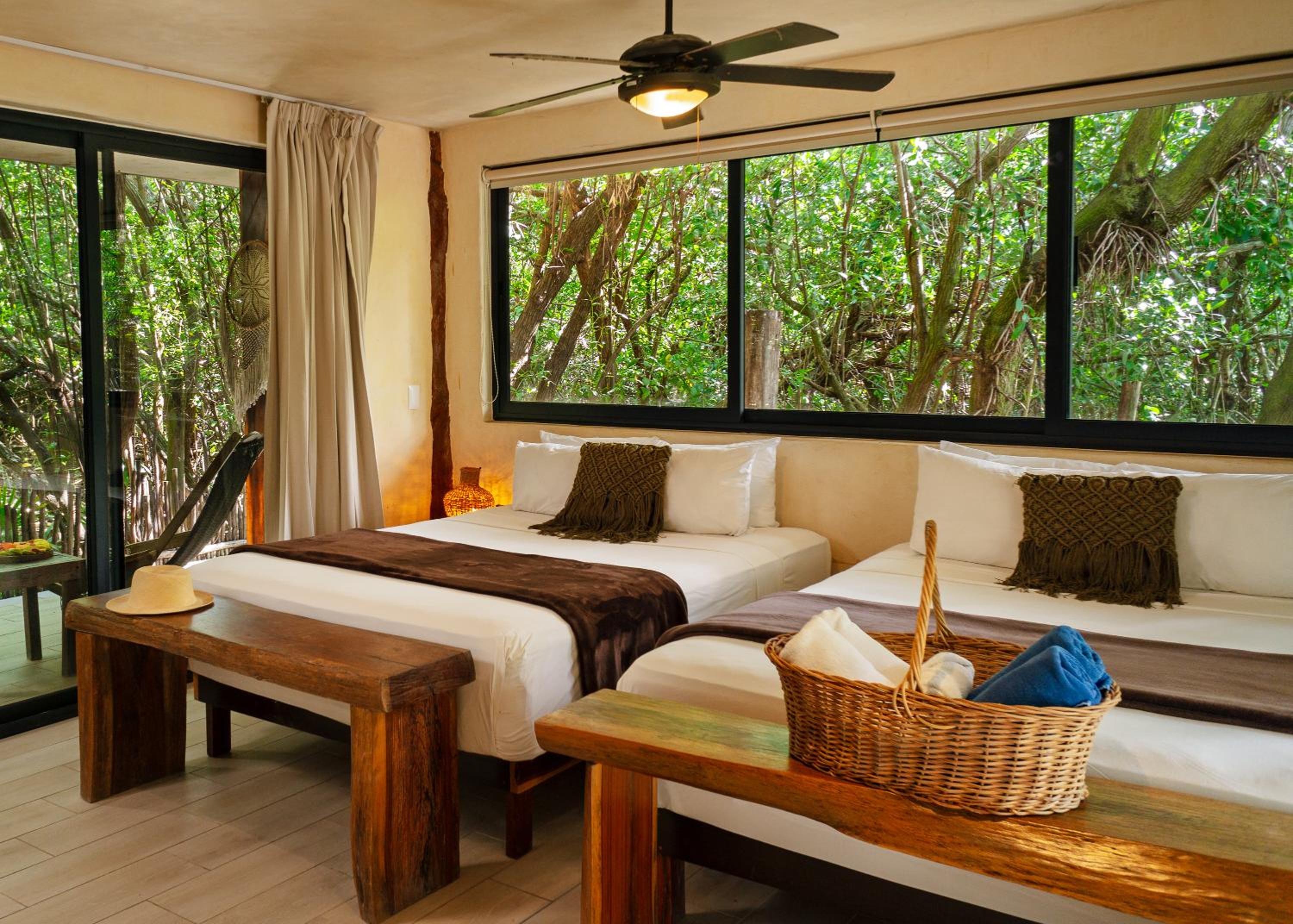 2 Queen Room with Balcony - Photo 1