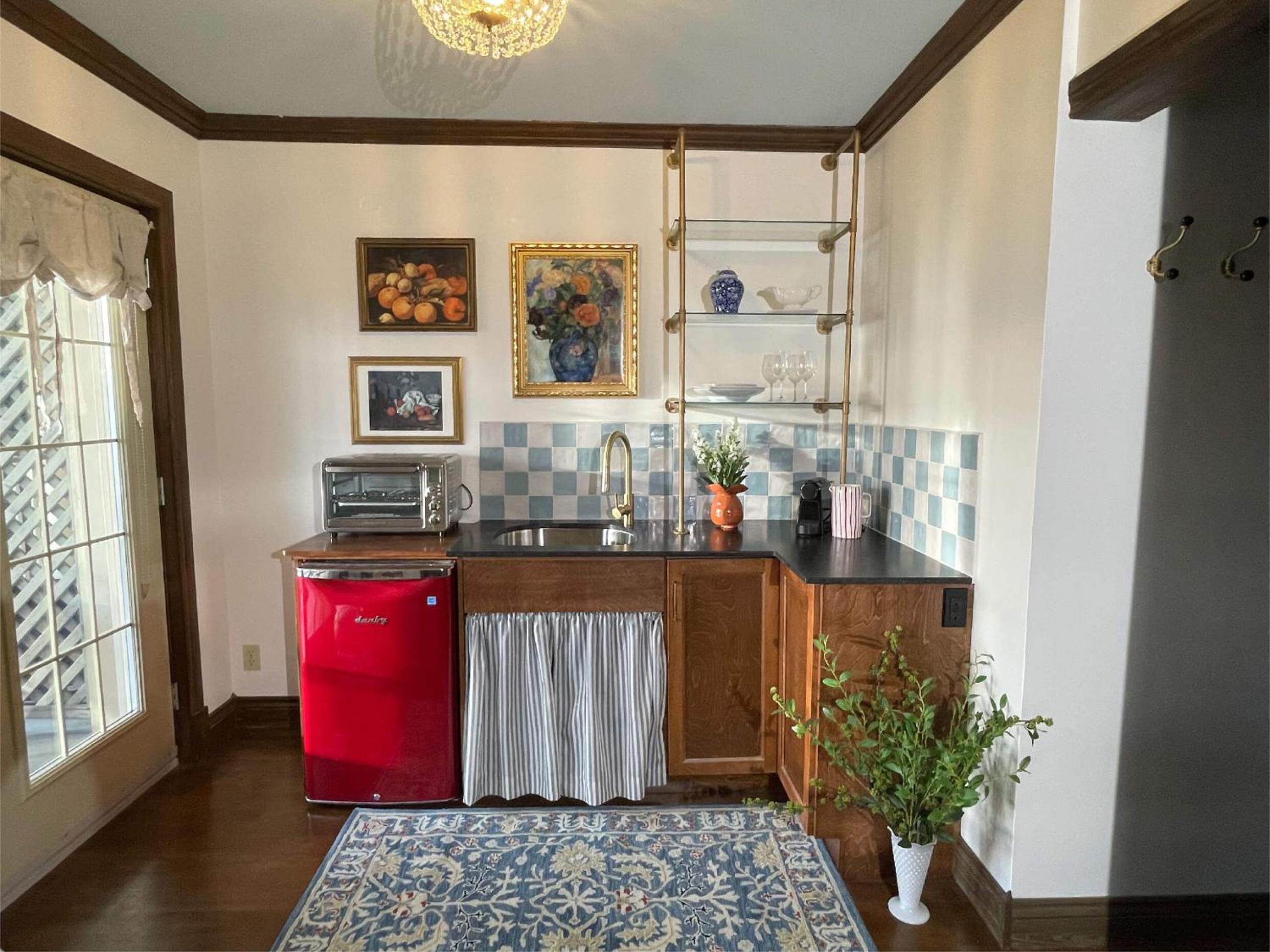 King Suite with Balcony photo 1