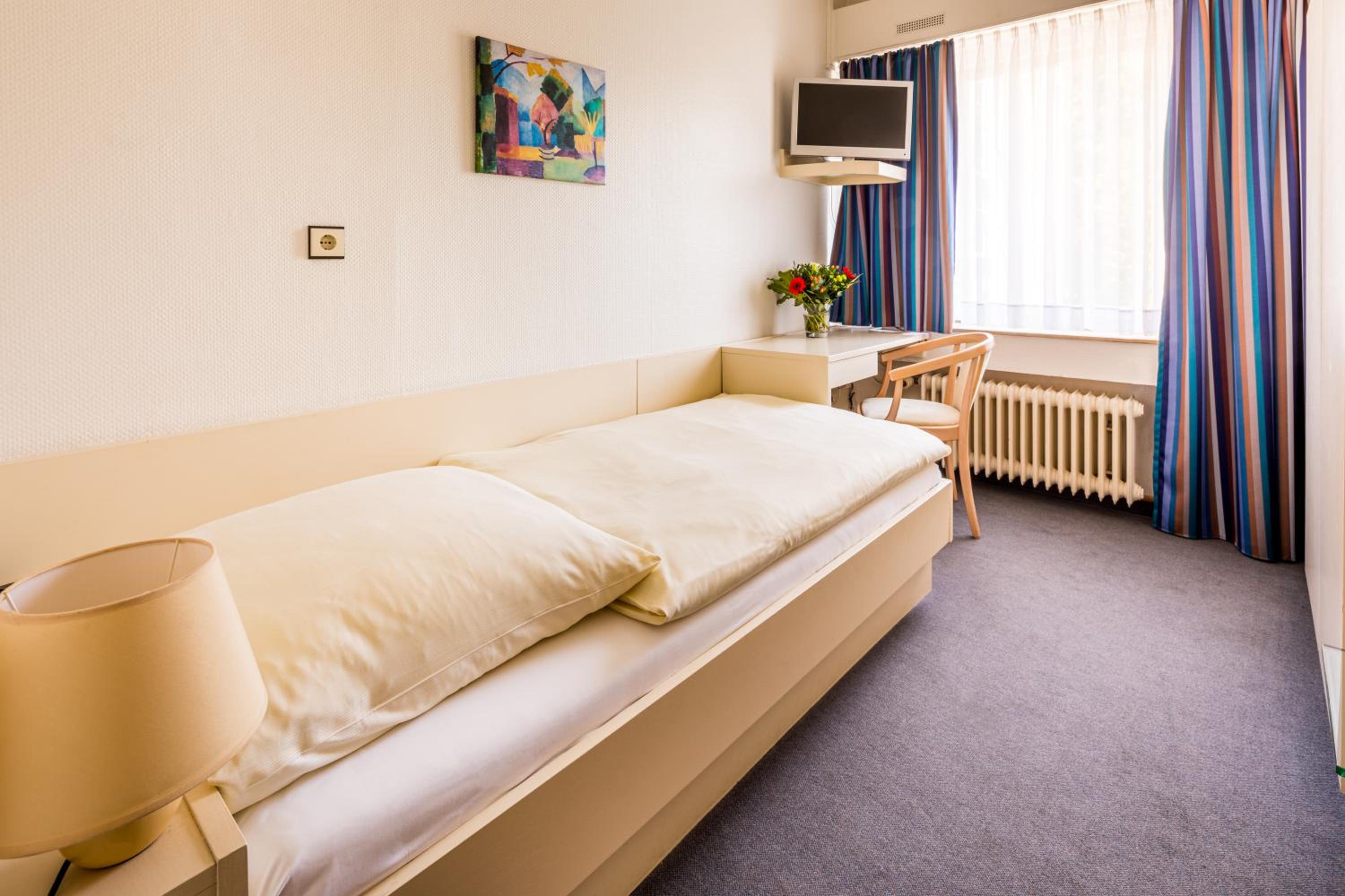Economy Single Room