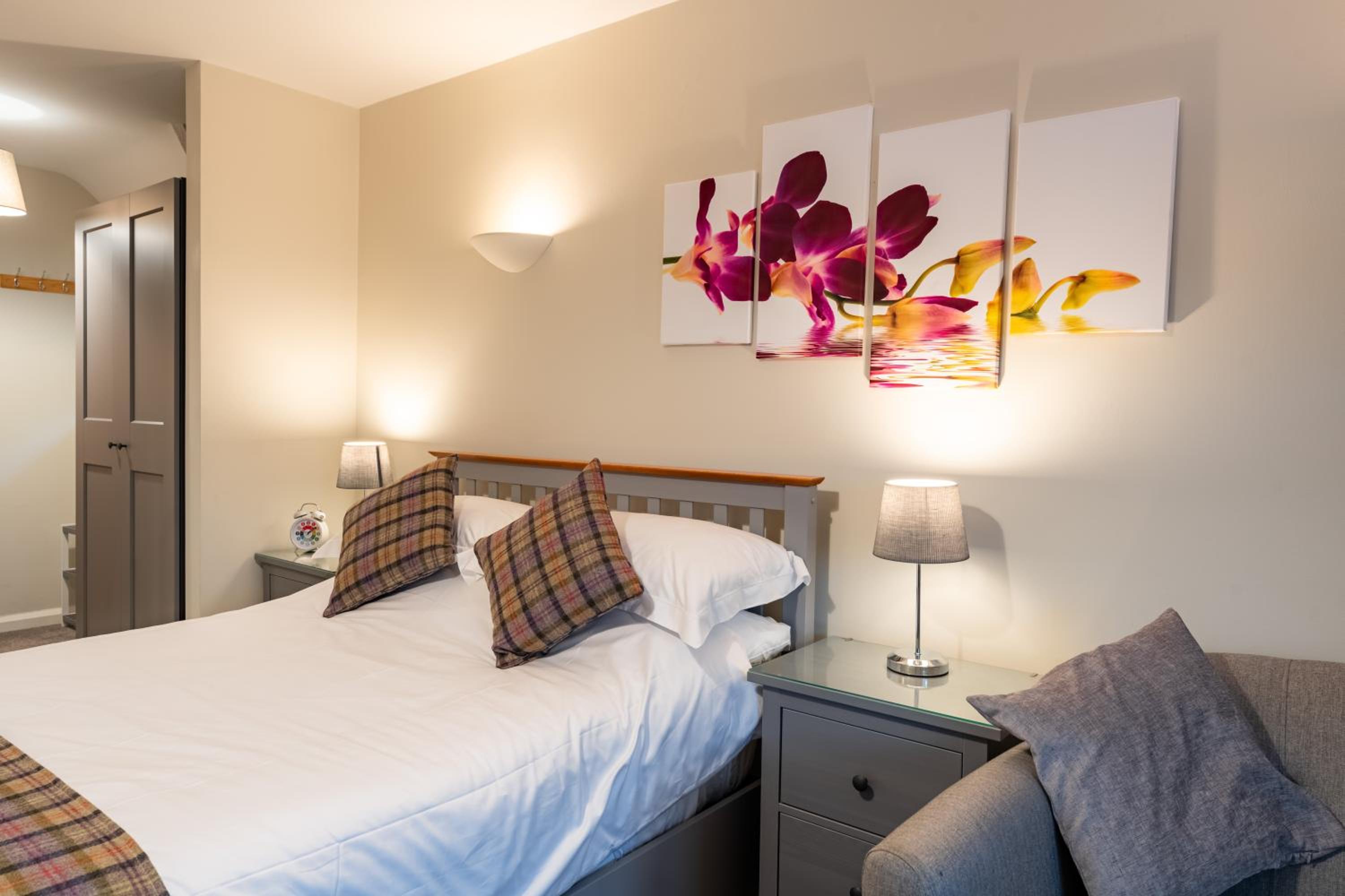 Deluxe Double Room with Shower