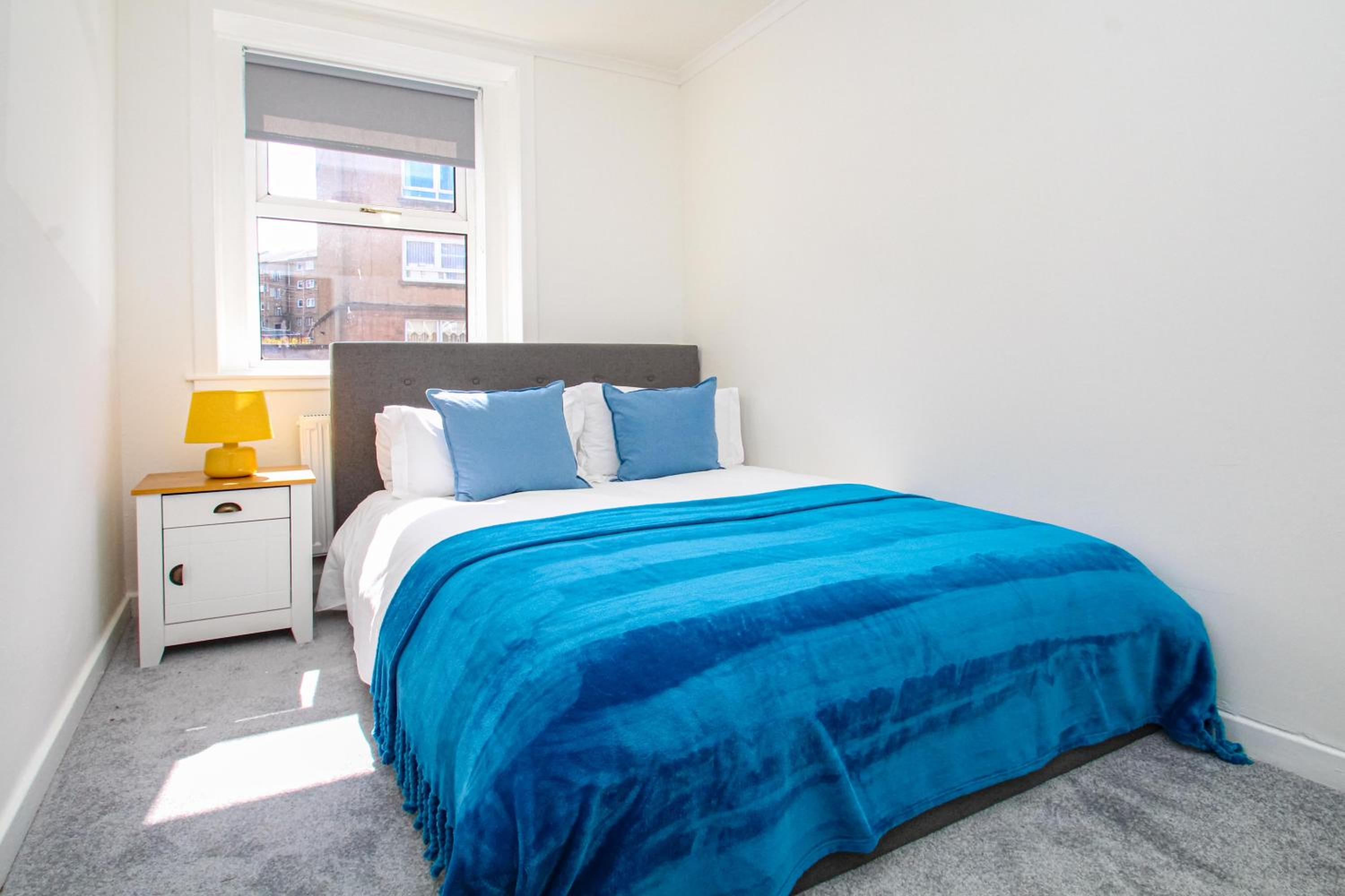 Three-Bedroom Apartment photo 2