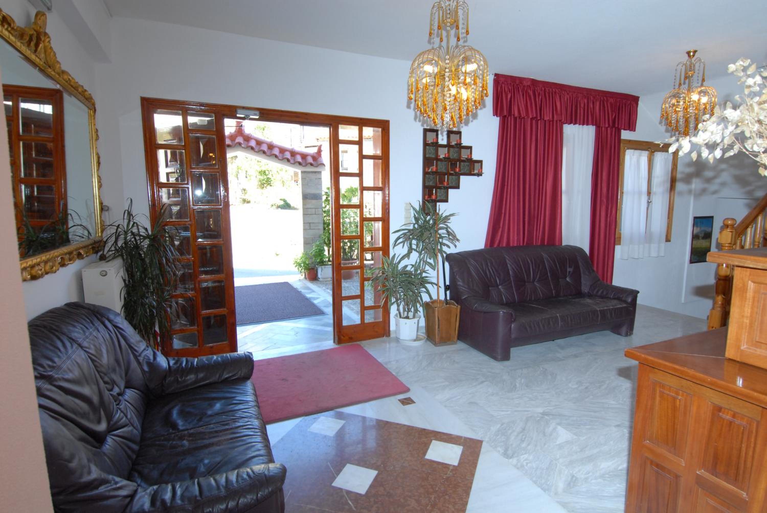 Double or Twin Room - Photo 2