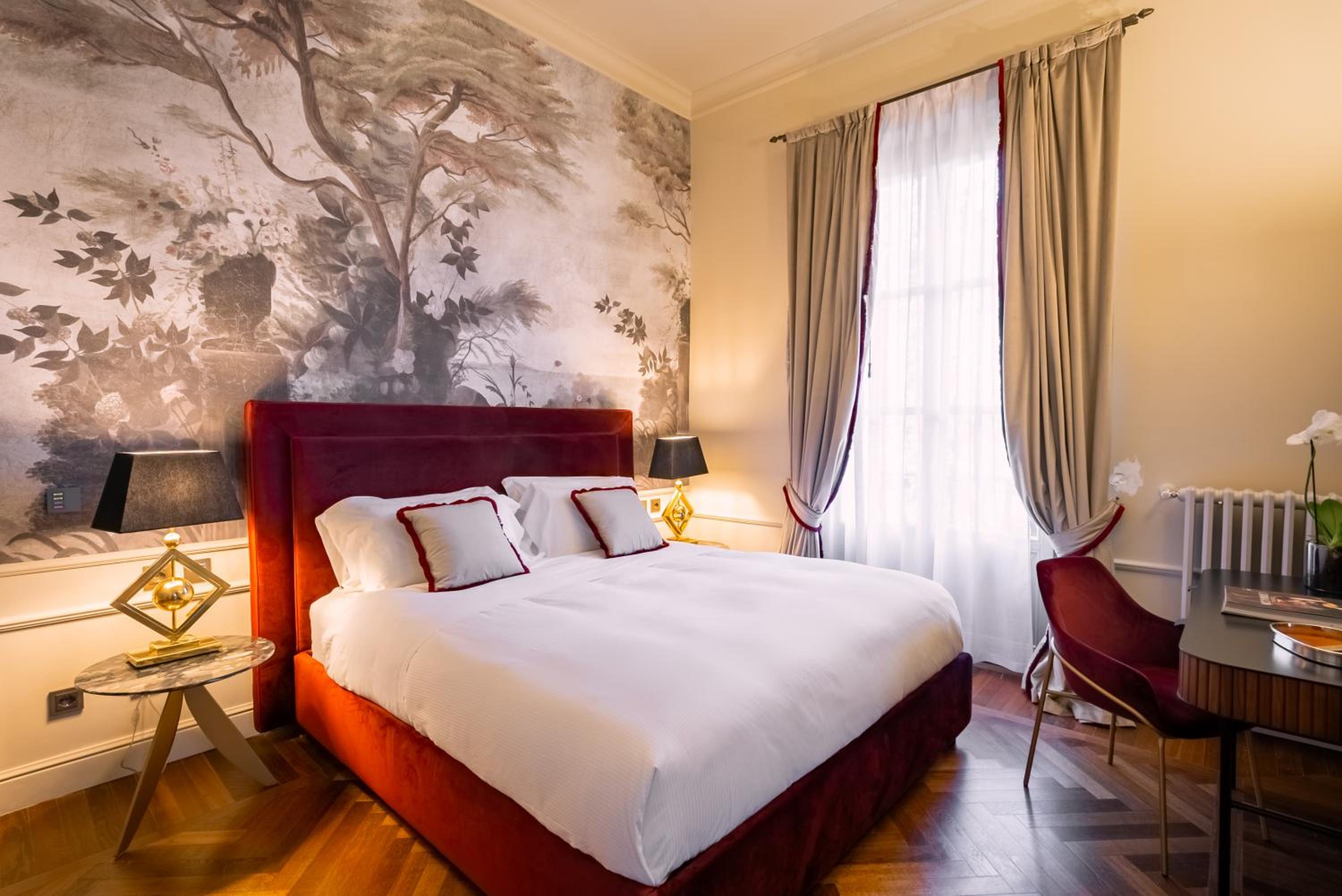 Junior Suite with Balcony photo 1