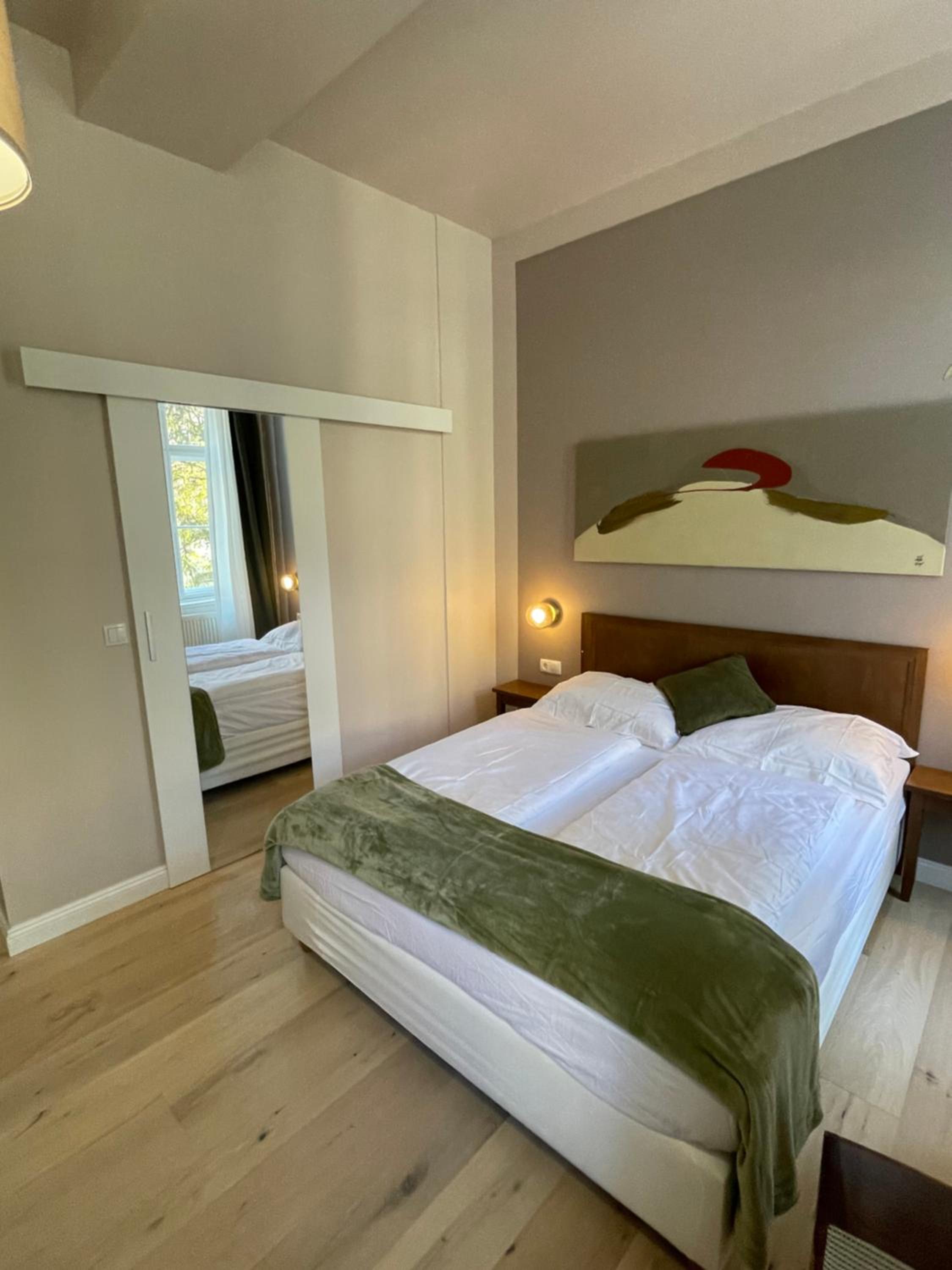 Deluxe Double Room with Bath