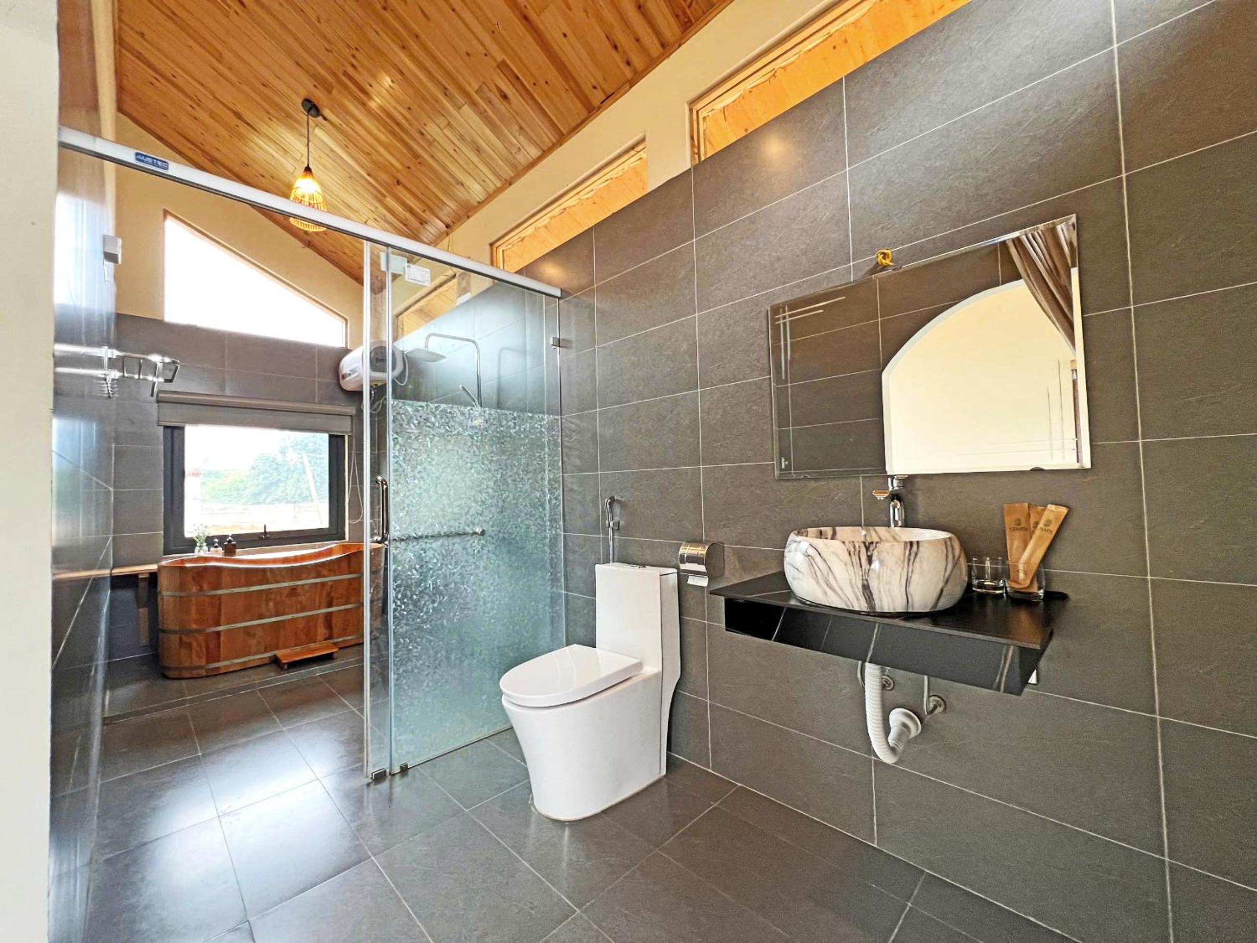 Deluxe Bungalow - Photo 10