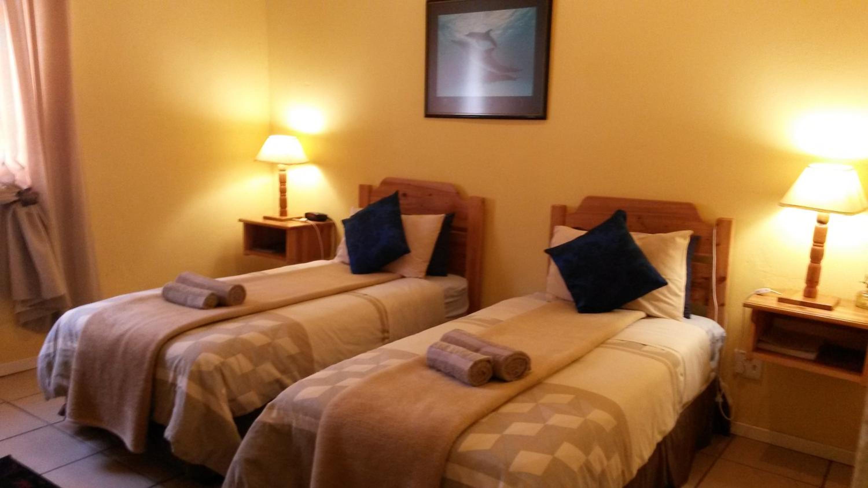 Twin Room - Photo 19