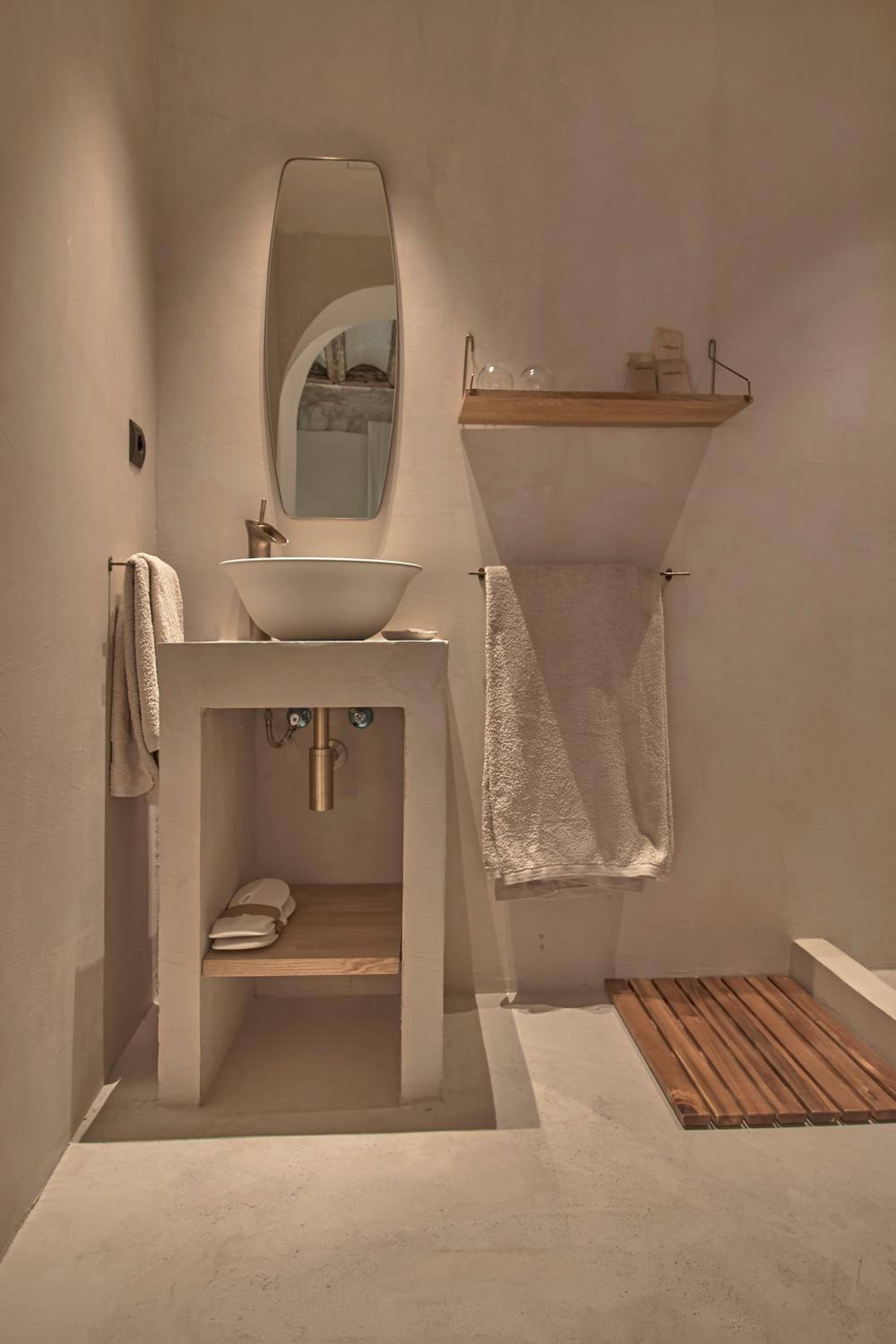 Rome Deluxe Double King Room photo 2