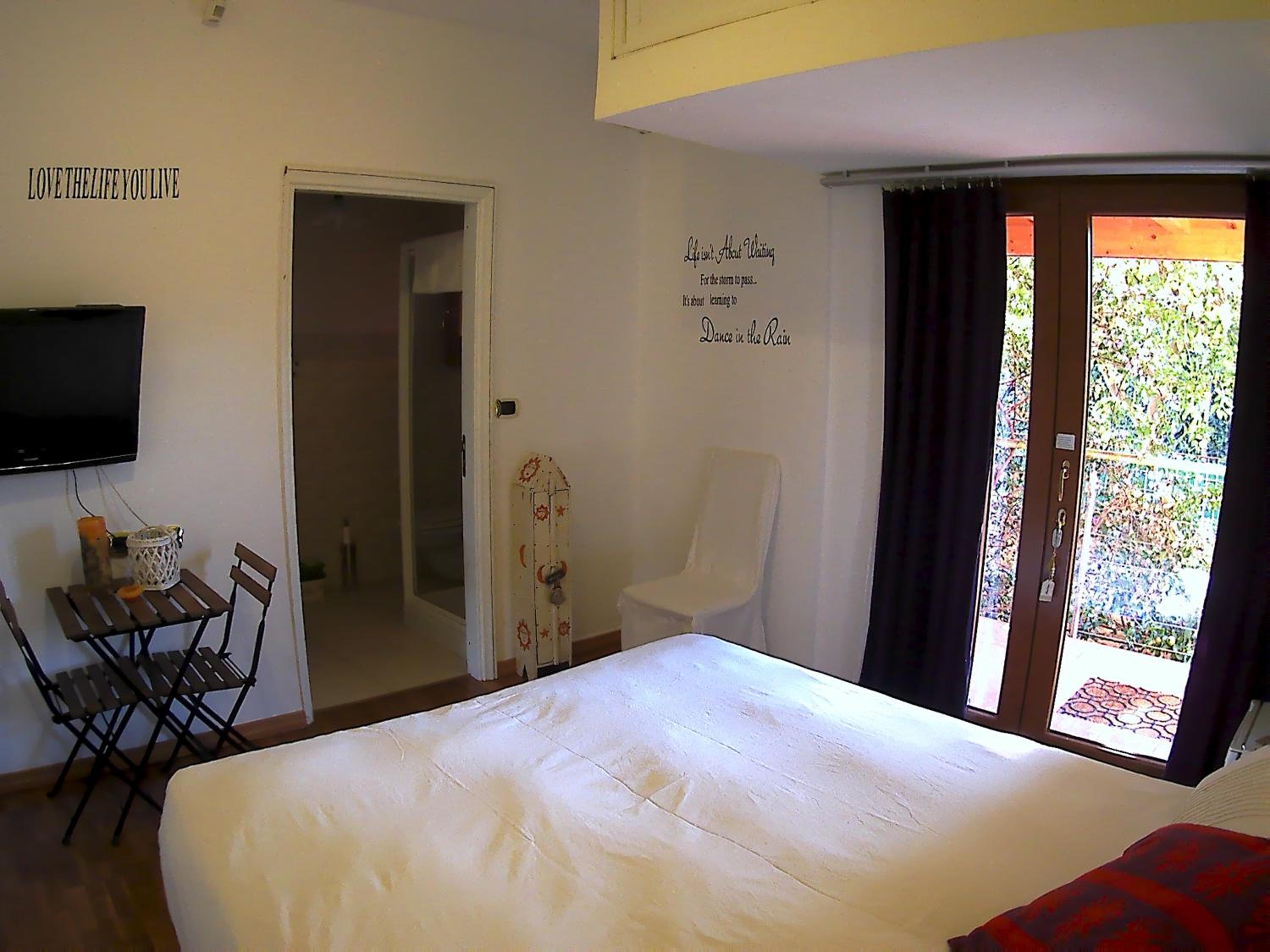 Double Room with Private Bathroom photo 2