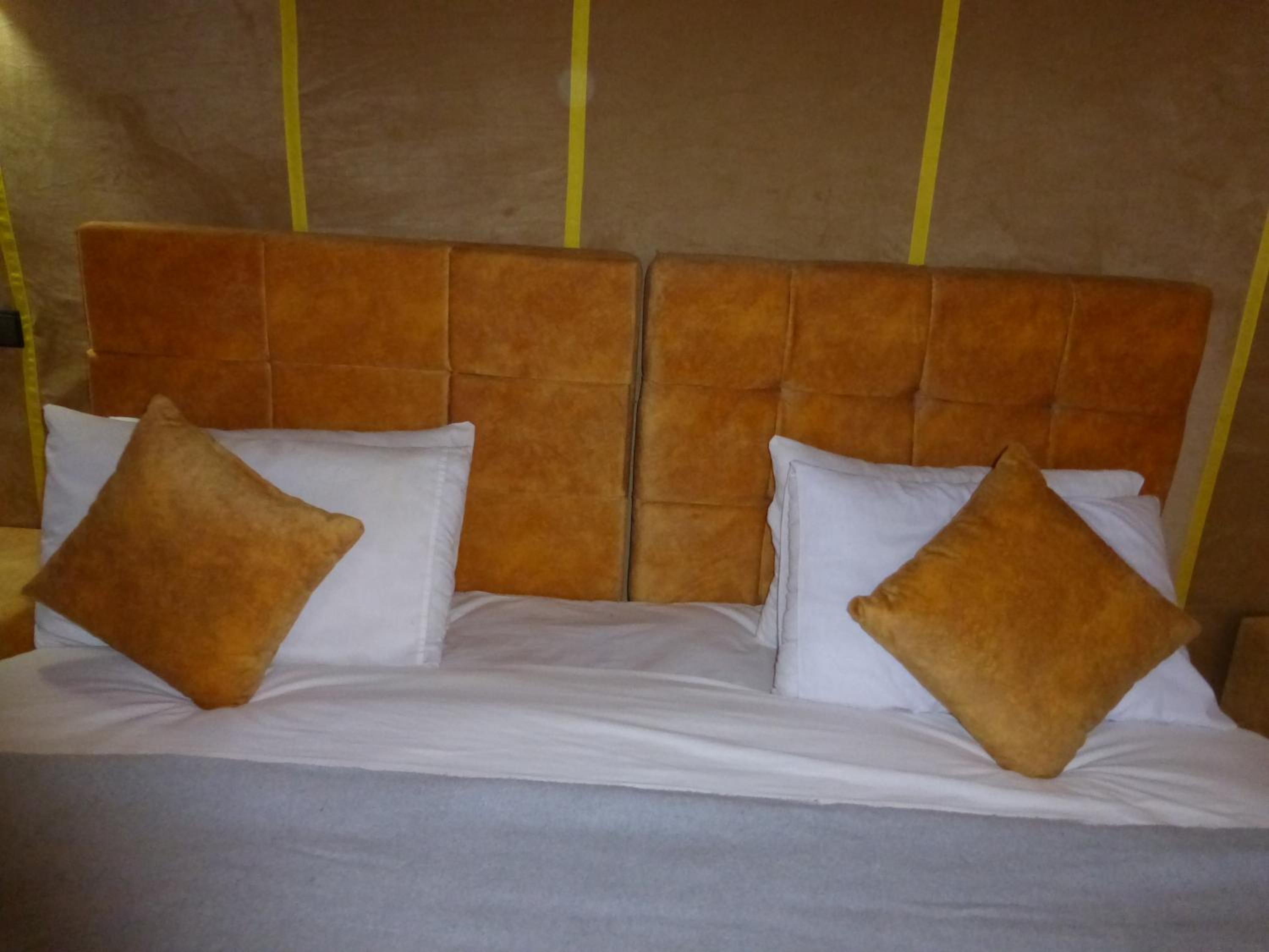 Deluxe Double Room with Extra Bed photo 1