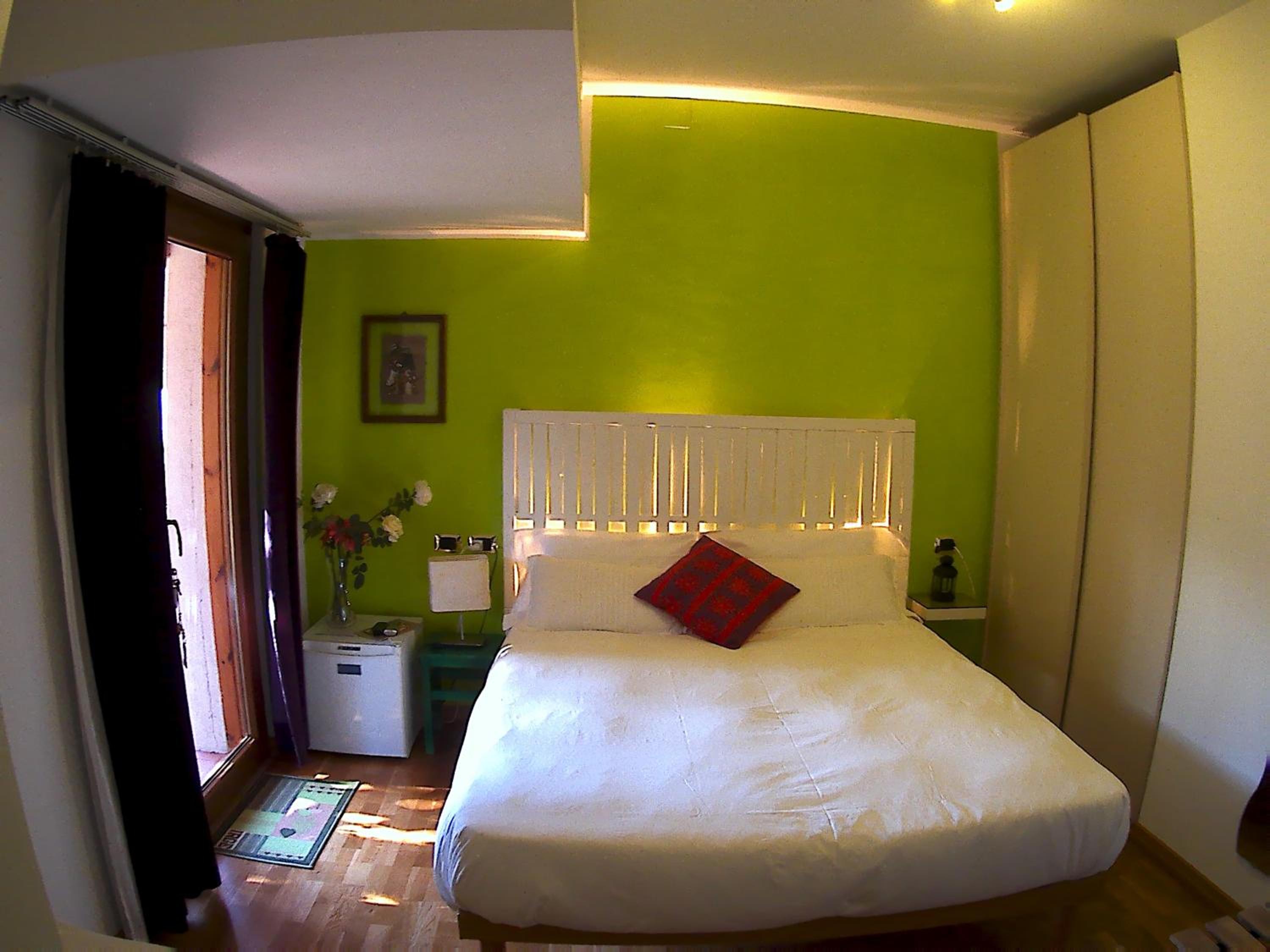 Double Room with Private Bathroom photo 3