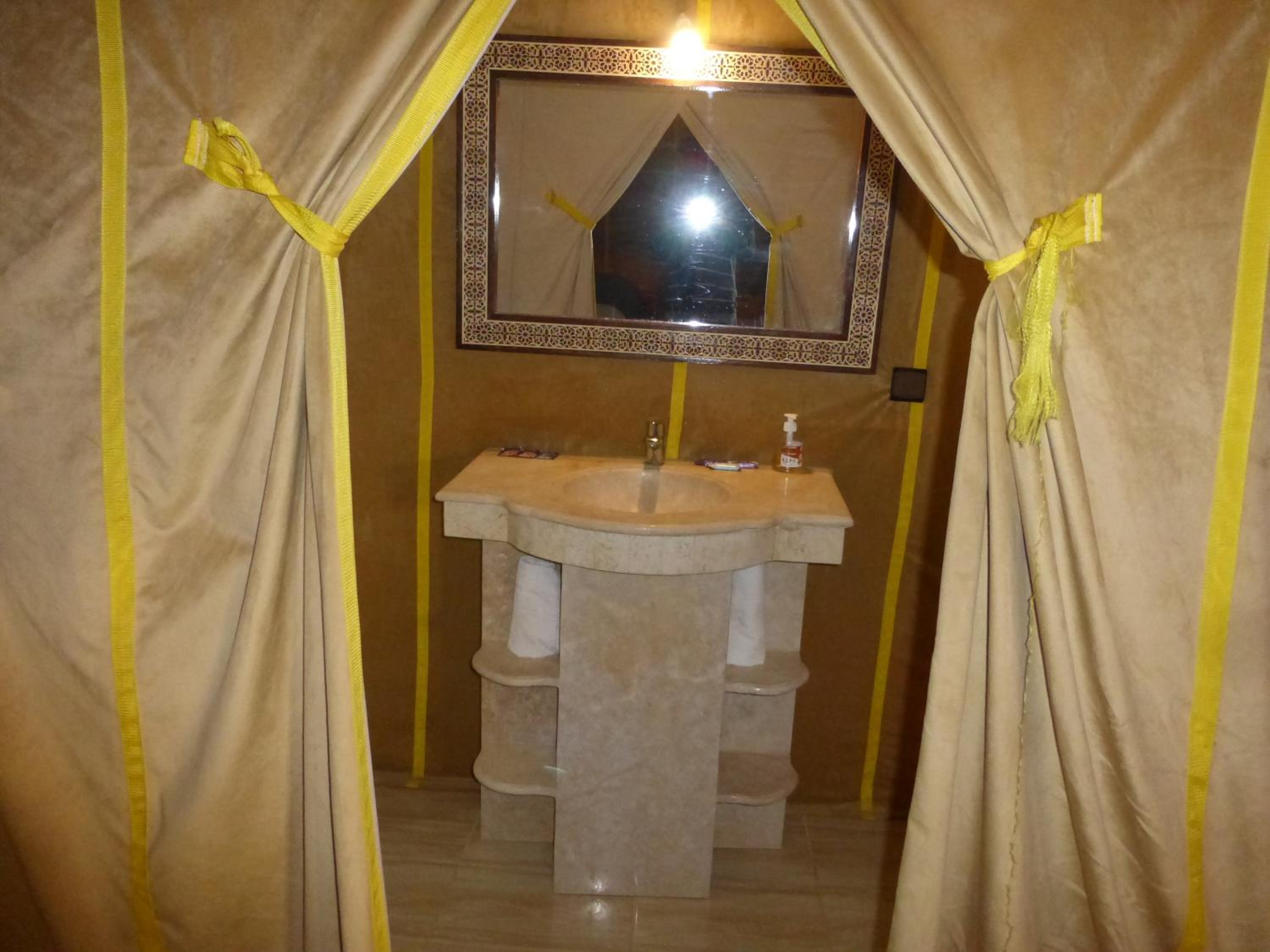 Deluxe Family Suite photo 3