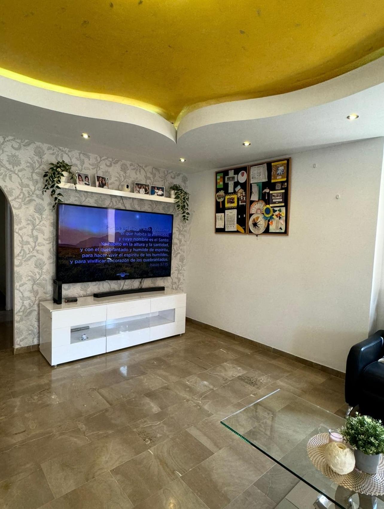 Habitación Doble Deluxe (2 Adultos + 1 Niño)