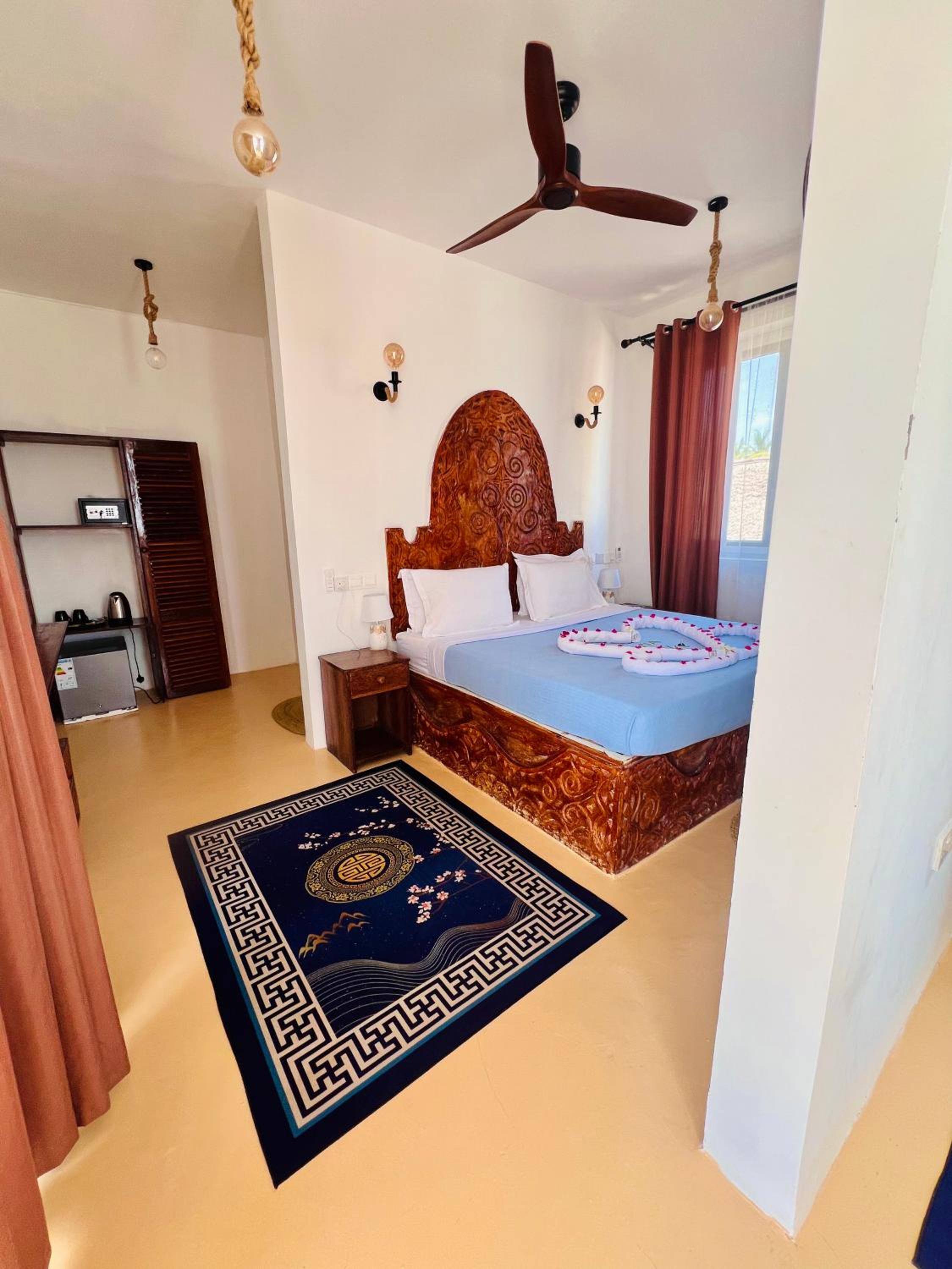 Deluxe Double Room with Sea View photo 2