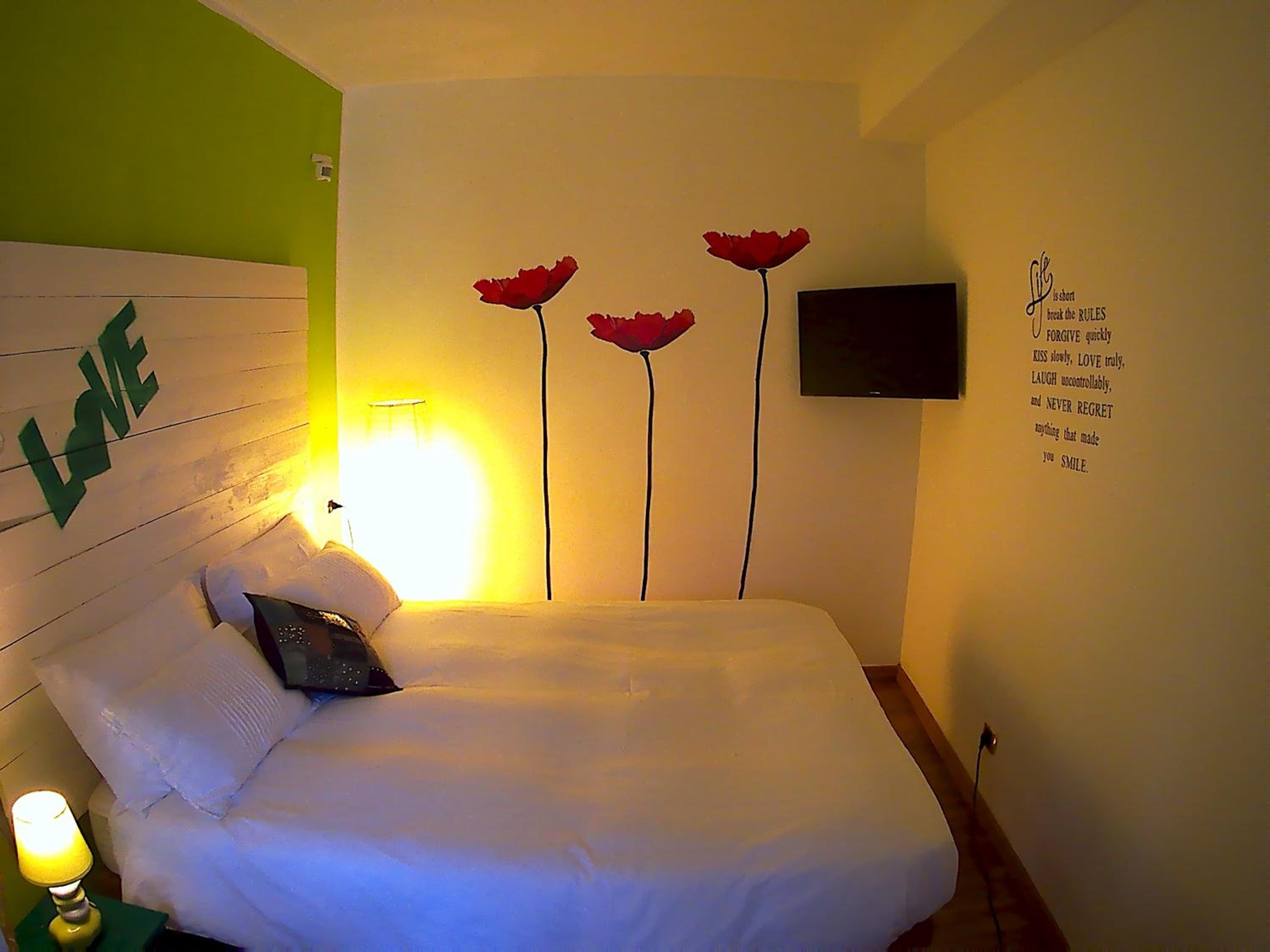 Double or Twin Room with Private Bathroom photo 3