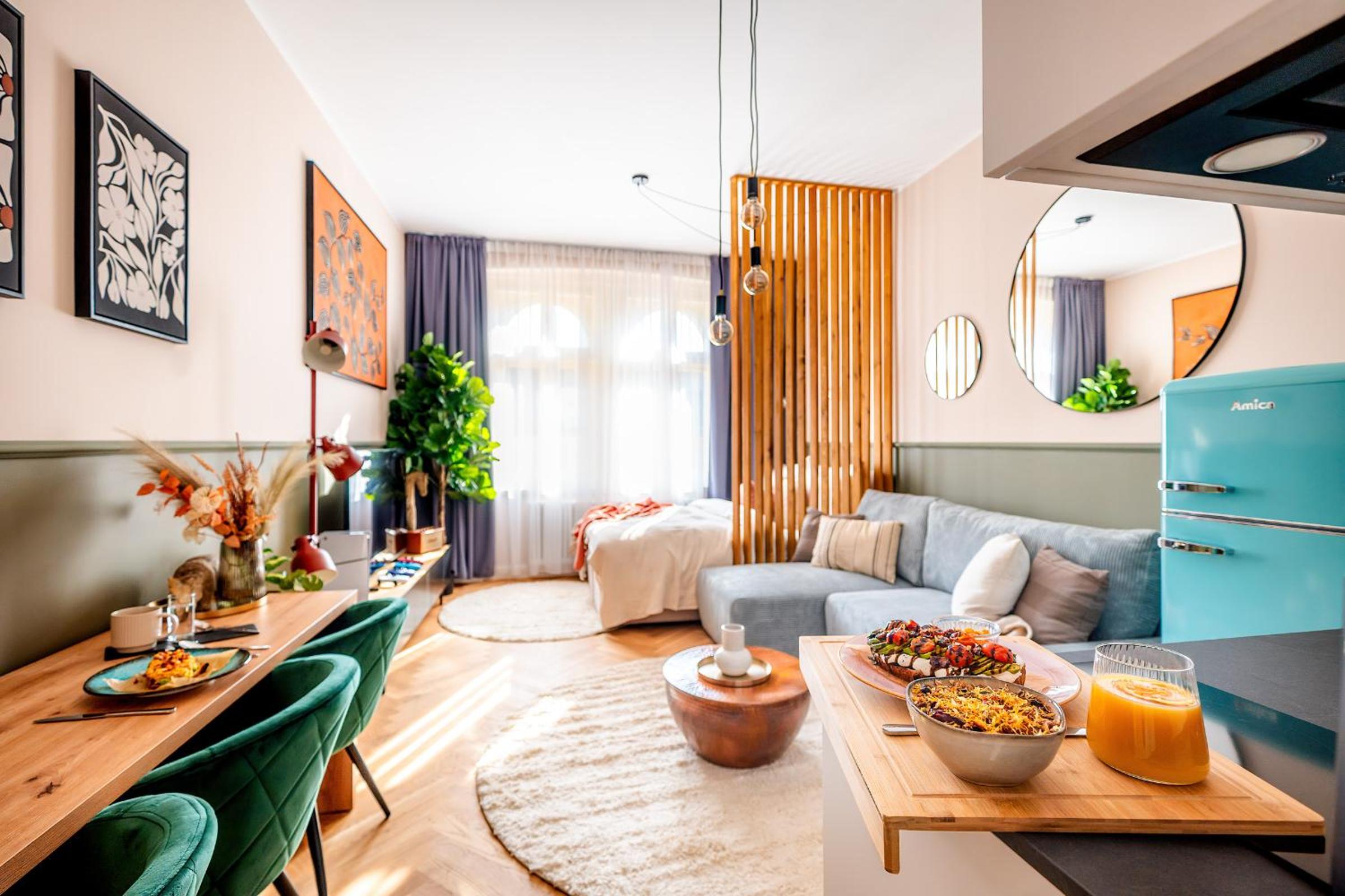 Two-Bedroom Deluxe Apartment with Balcony