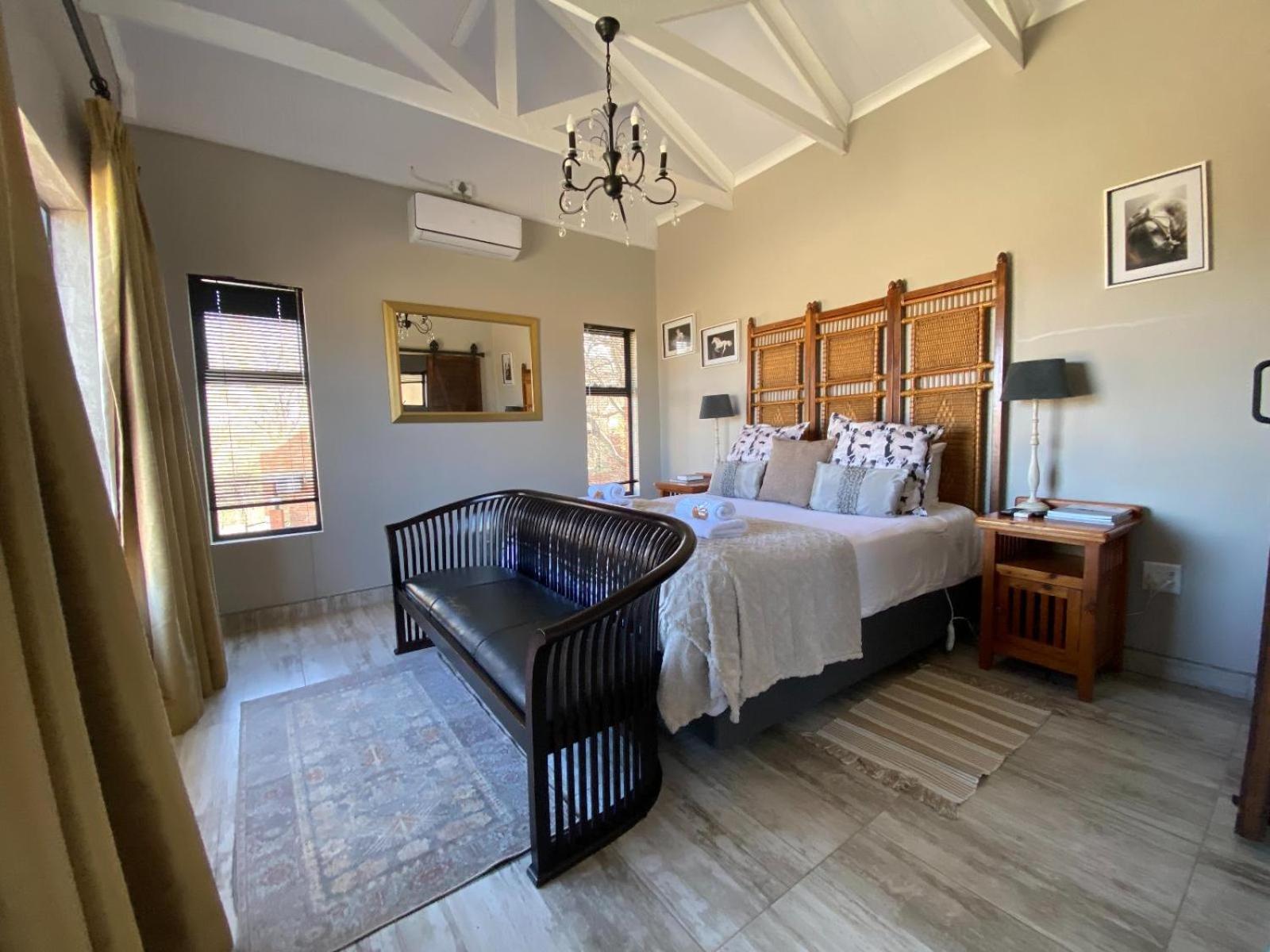 Standard Queen Room - Photo 8