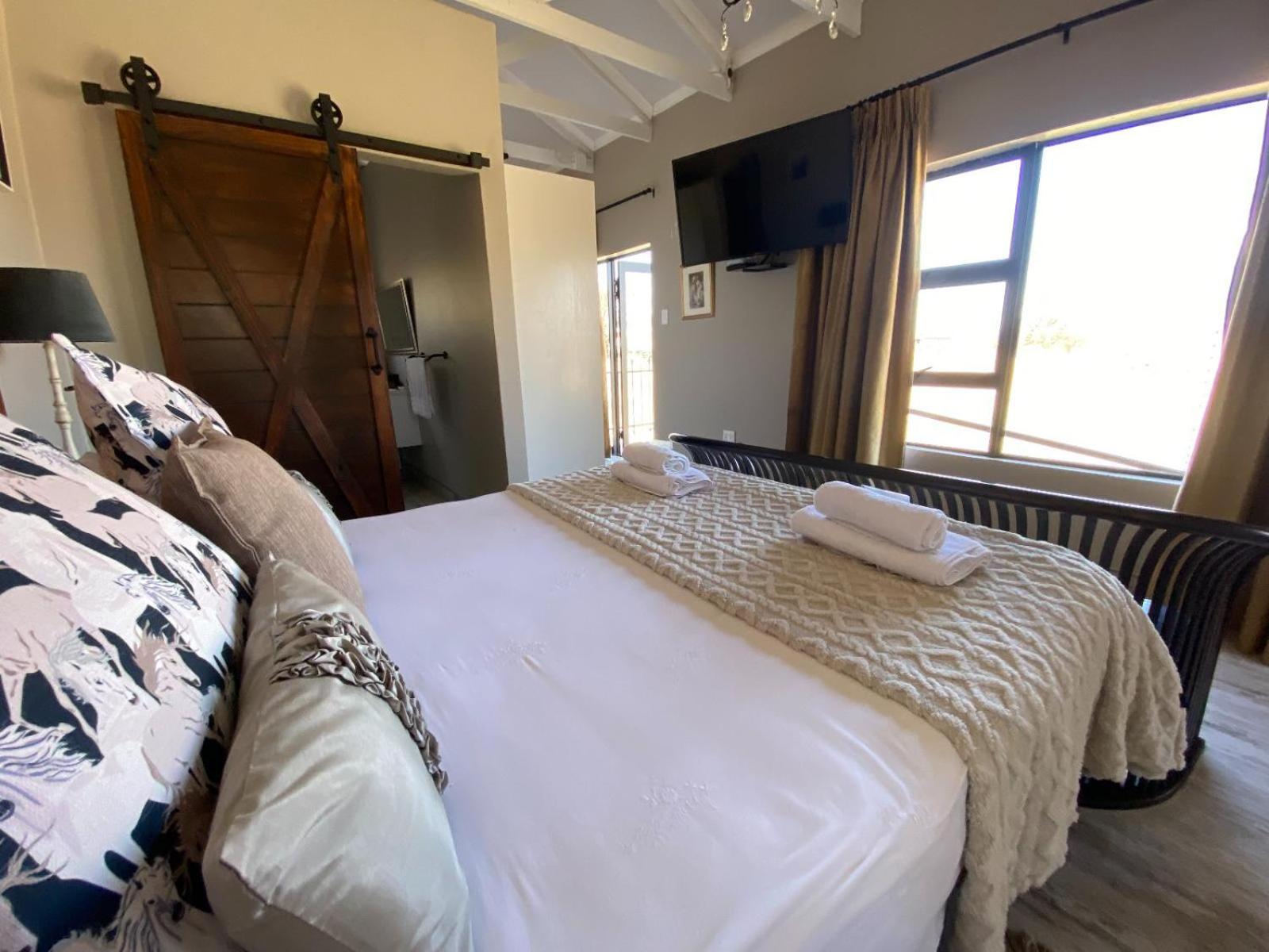 Standard Queen Room - Photo 10