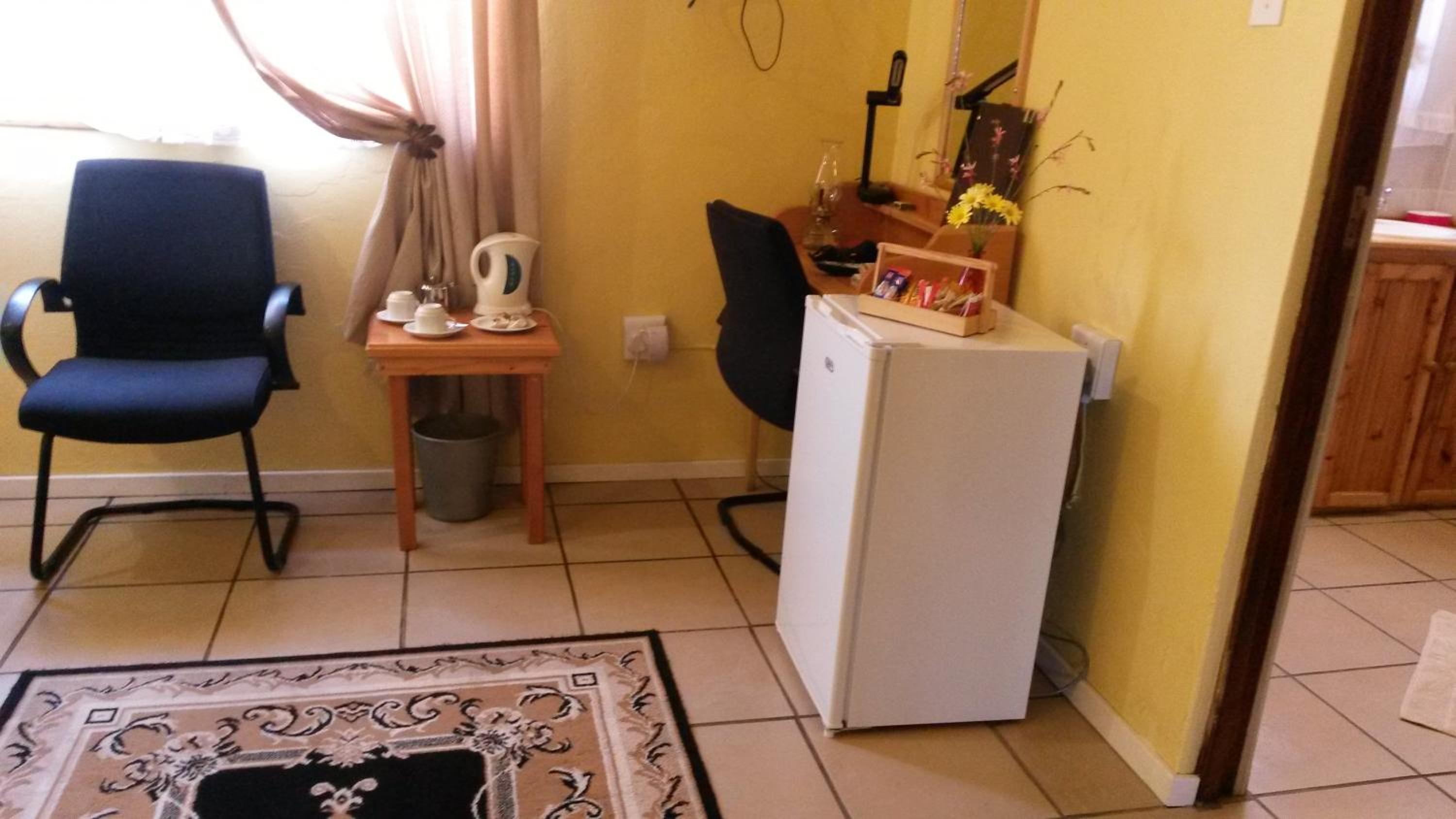 Twin Room - Photo 7