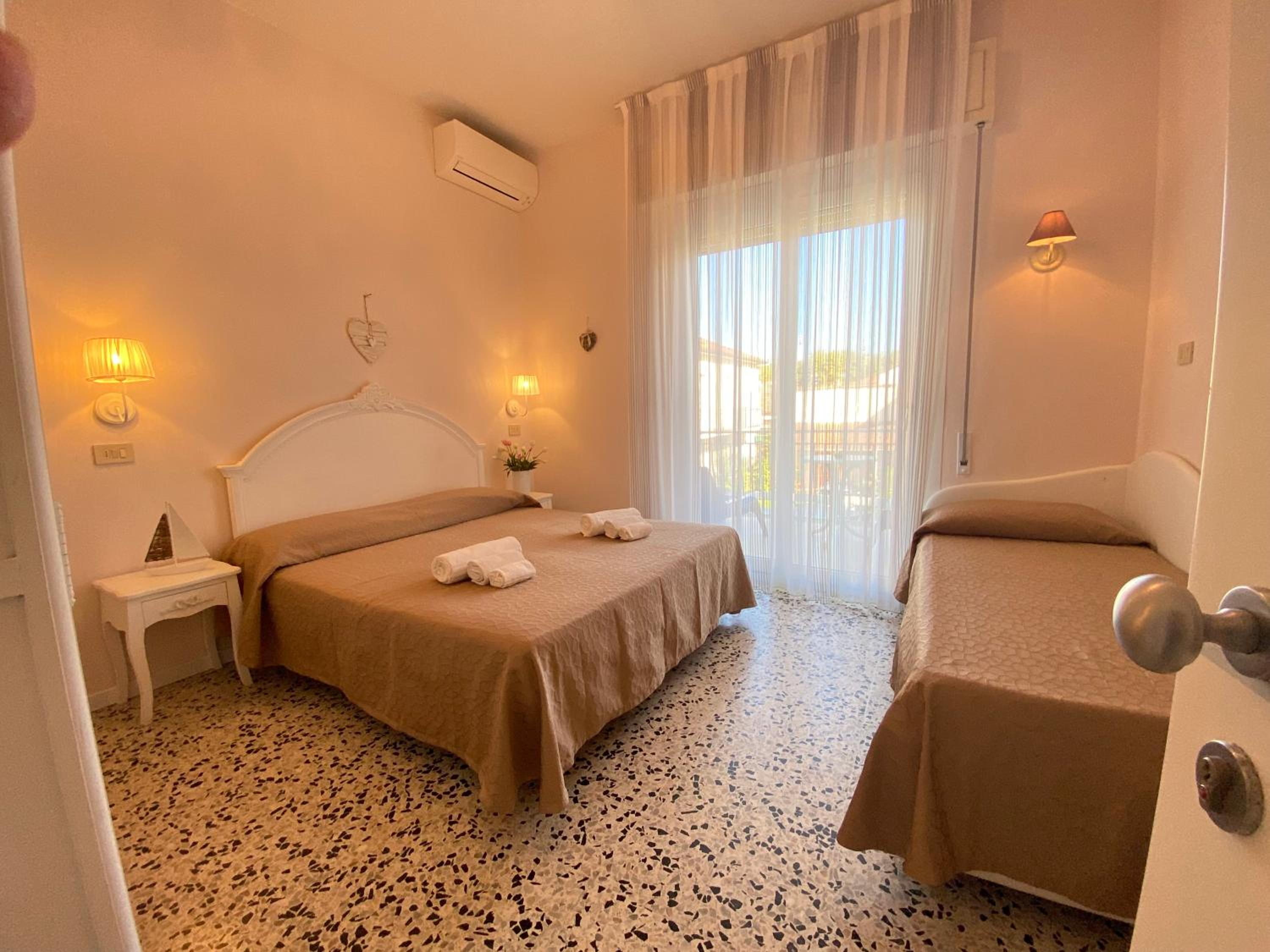 Superior Double or Twin Room - Photo 1