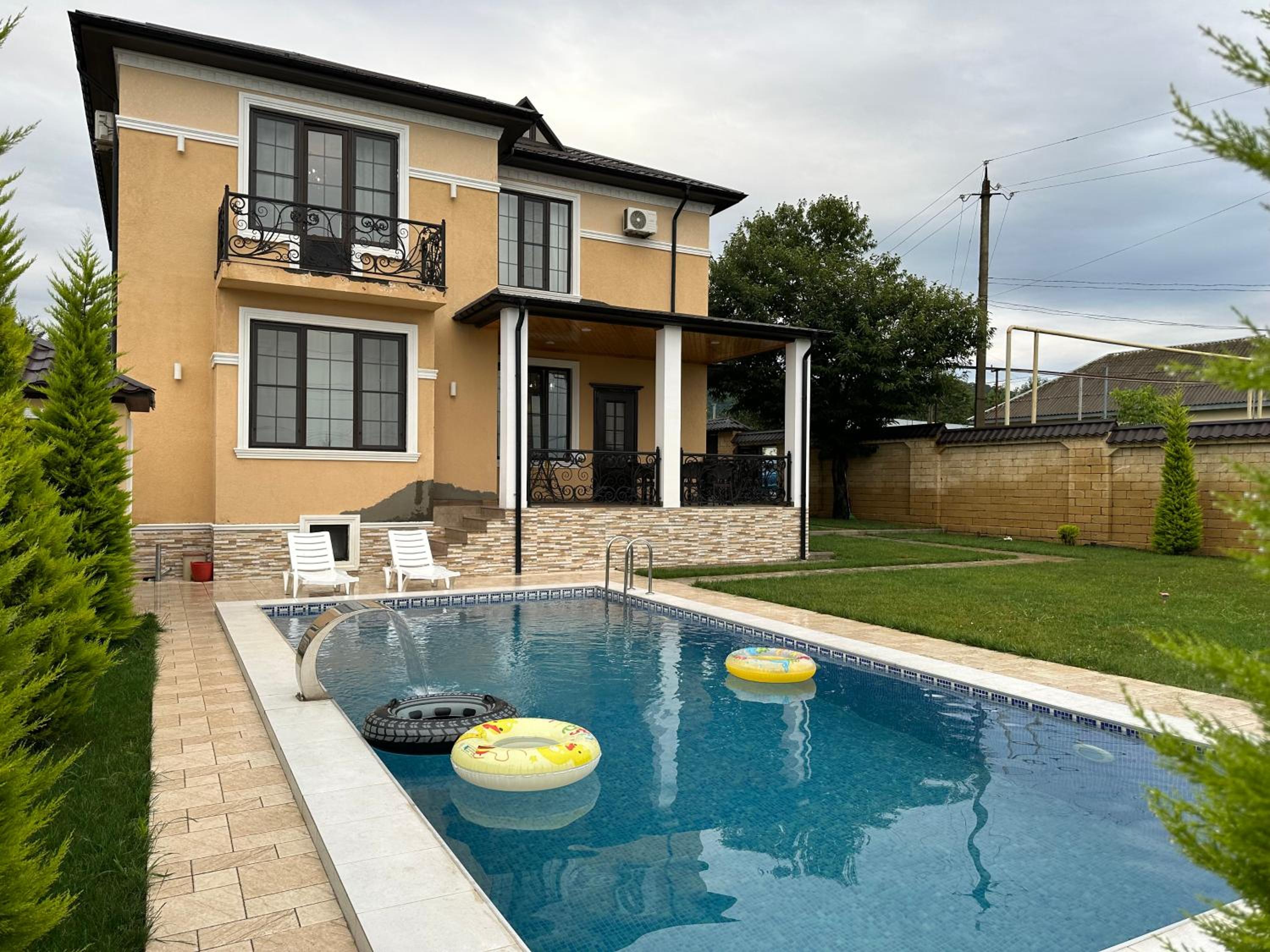 Villa photo 3