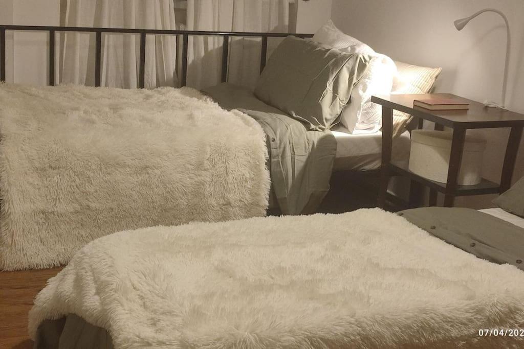 Two-Bedroom Deluxe Apartment with Balcony