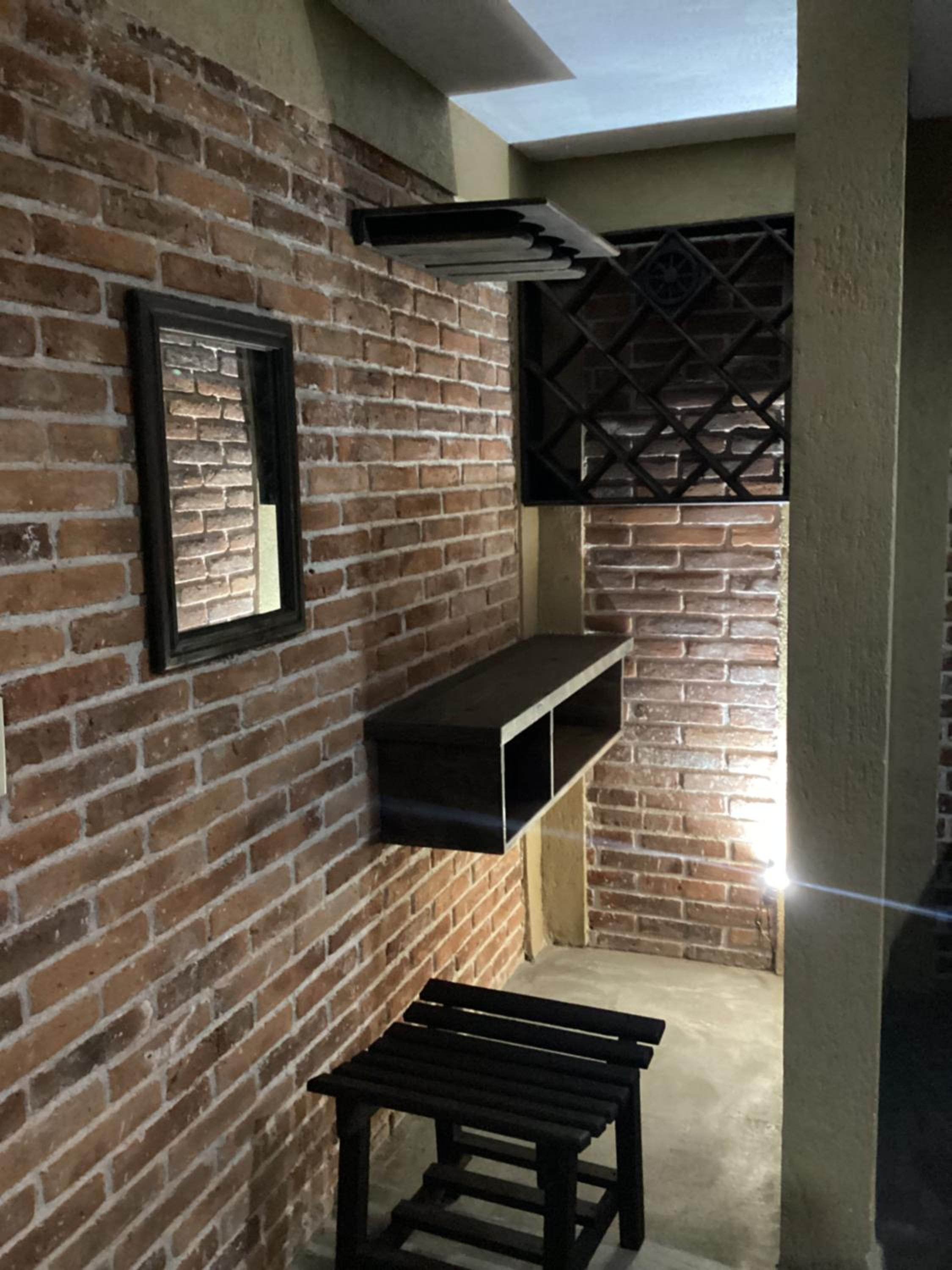 Basic Triple Room with Shared Bathroom