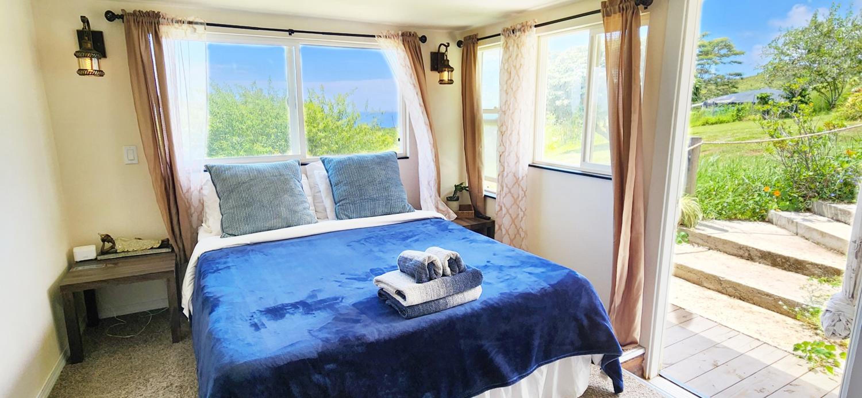 One-Bedroom House photo 1