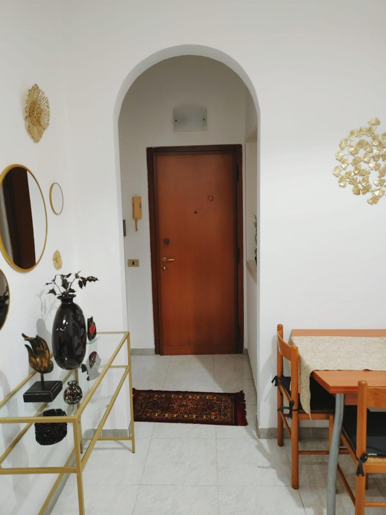 One-Bedroom Apartment - Photo 21