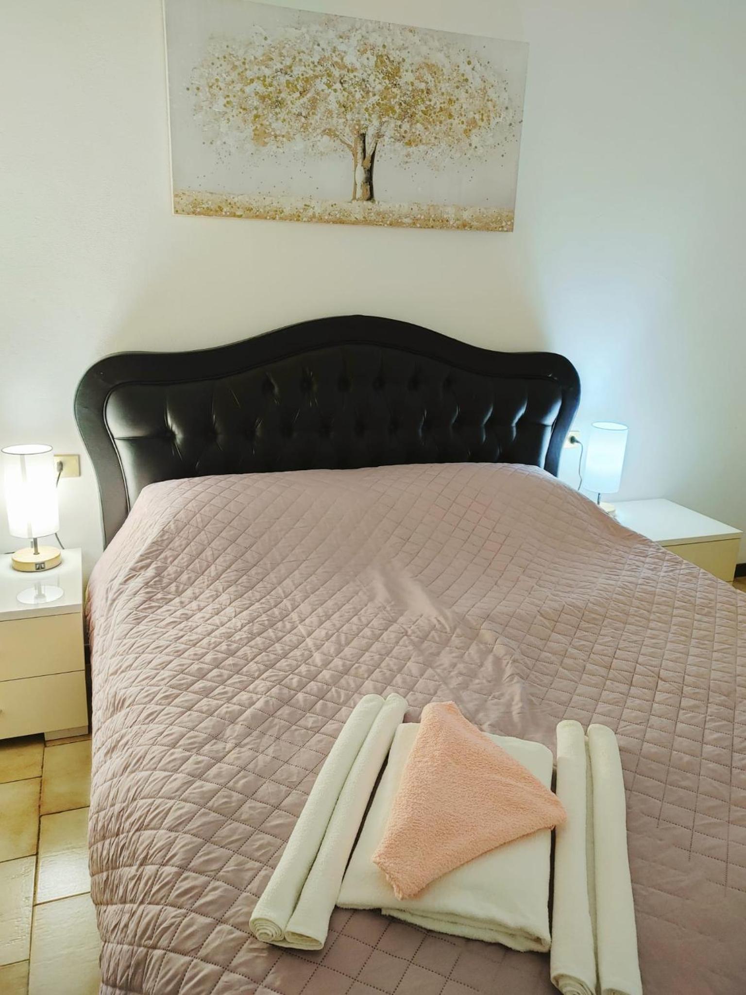 One-Bedroom Apartment - Photo 36