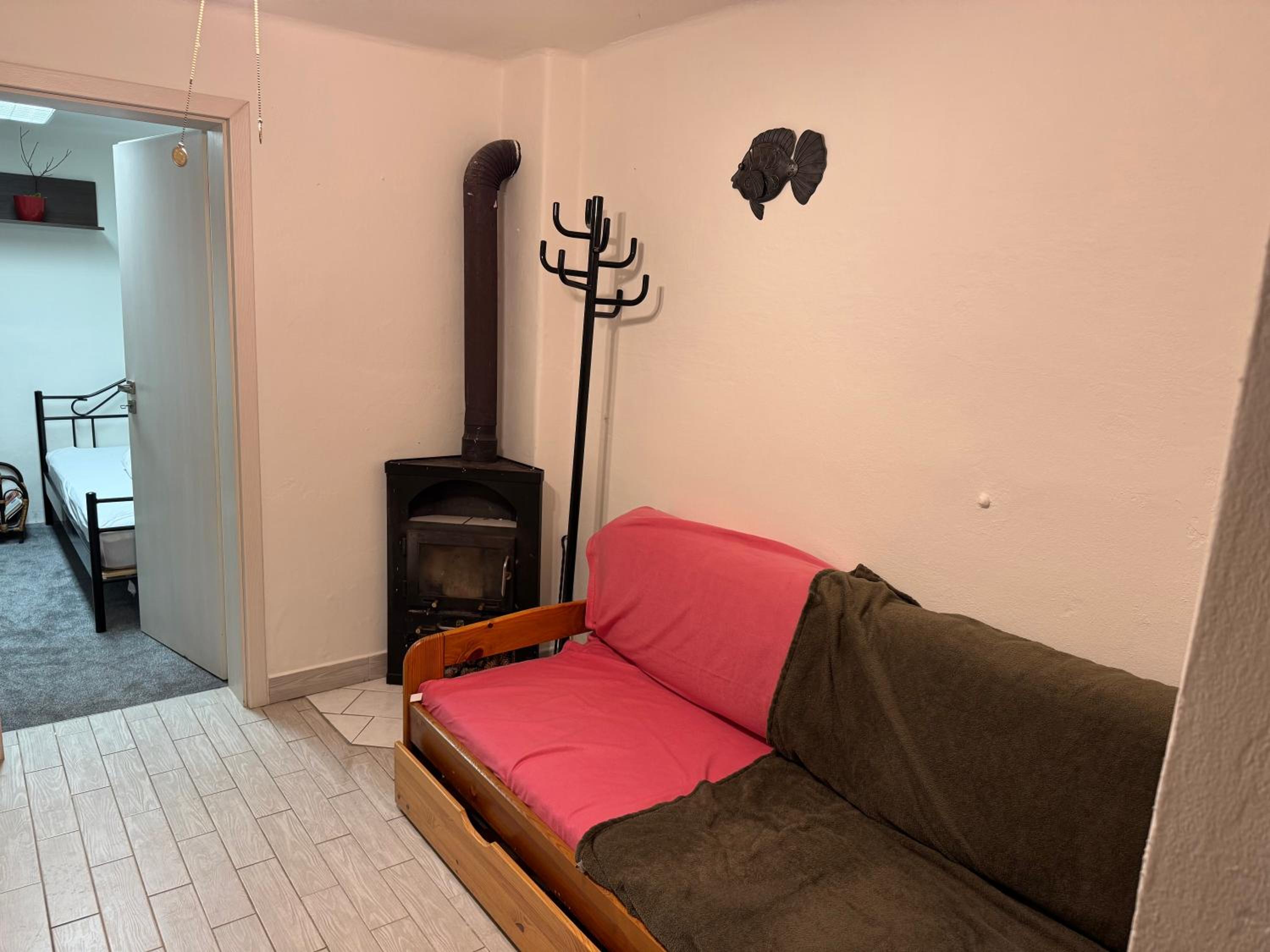 One-Bedroom Apartment photo 2