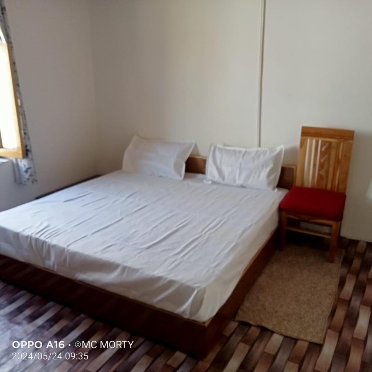 Deluxe King Room photo 3