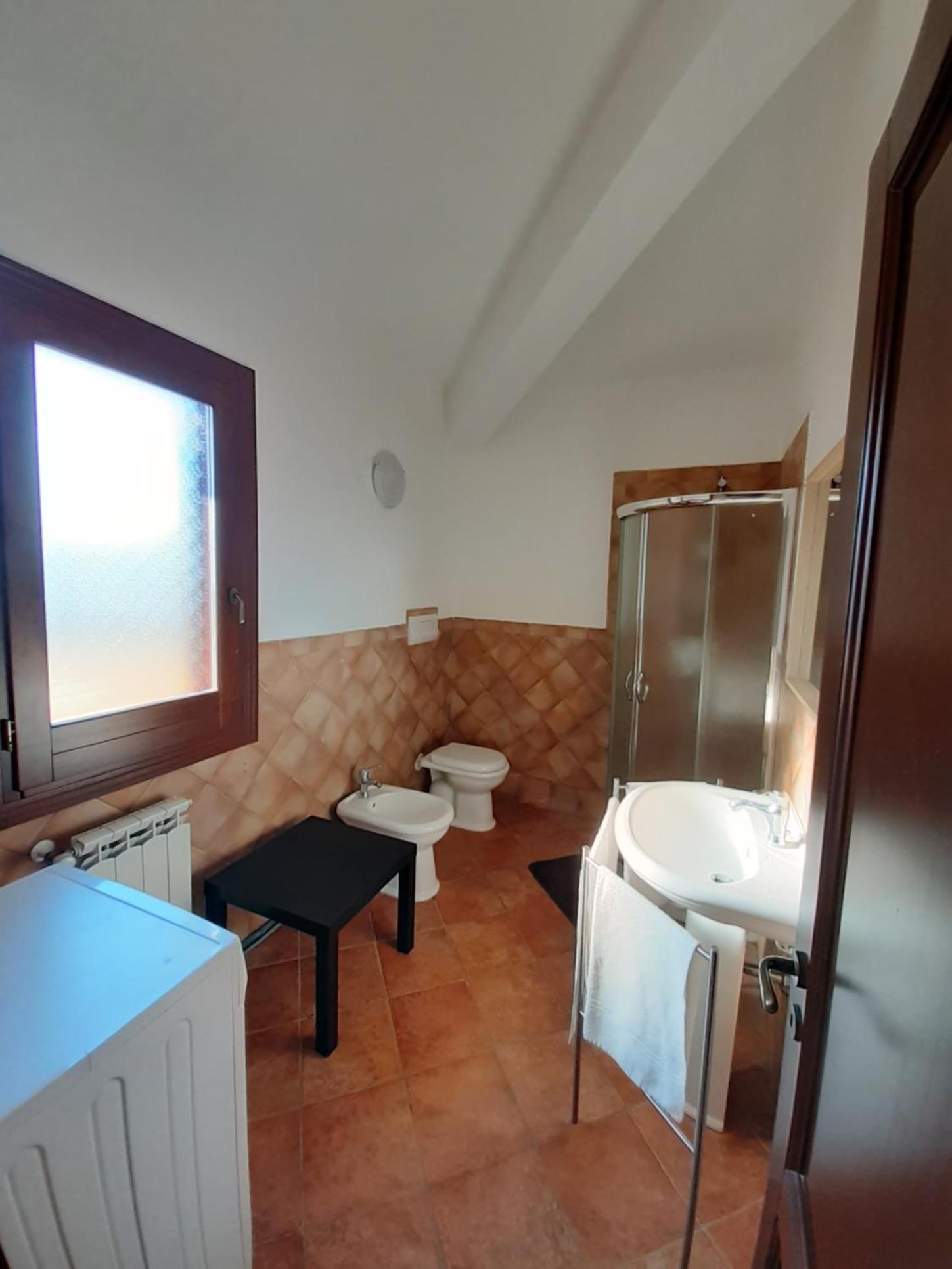 One-Bedroom Apartment with Balcony - Photo 7