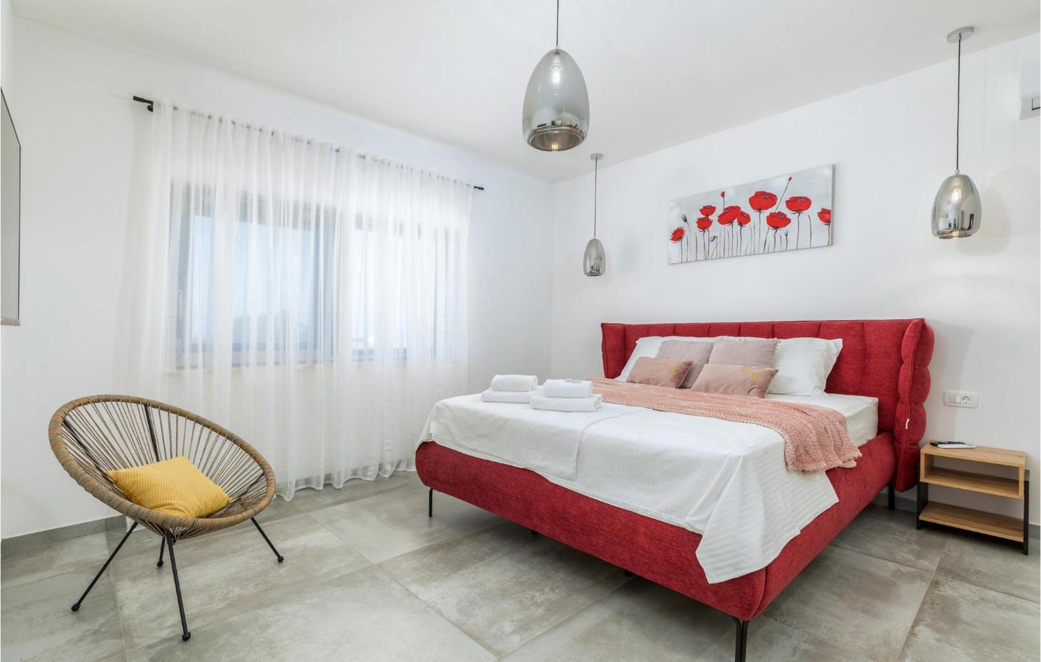 Five-Bedroom Holiday Home photo 3