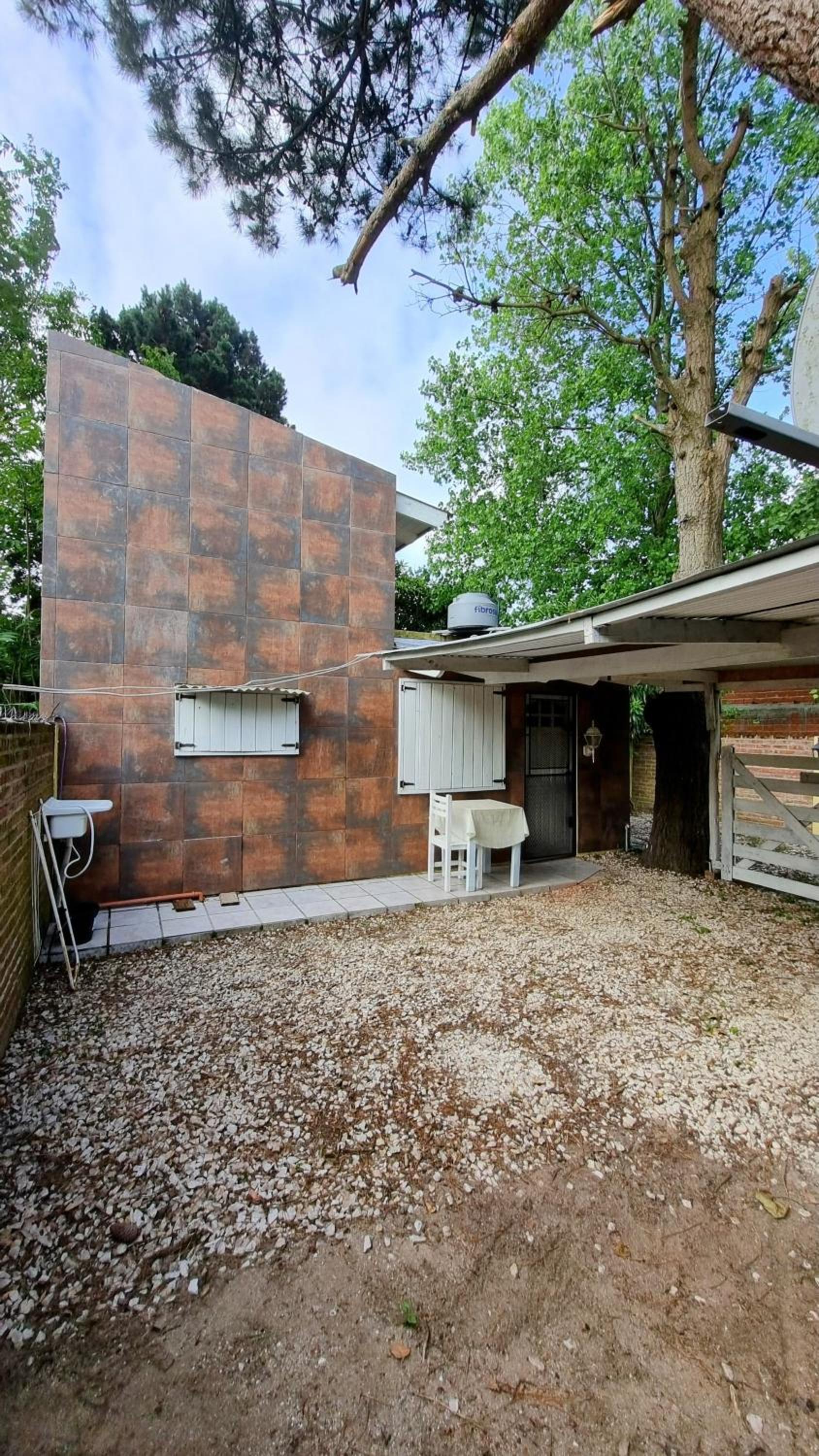 One-Bedroom House photo 2