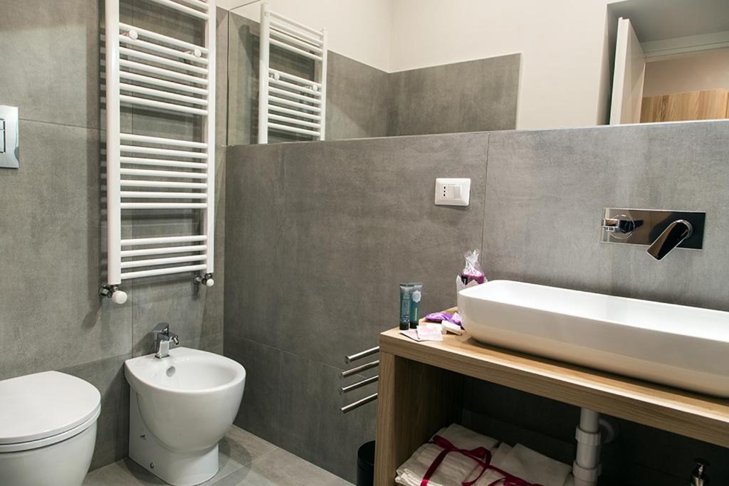 Deluxe Room - Photo 5