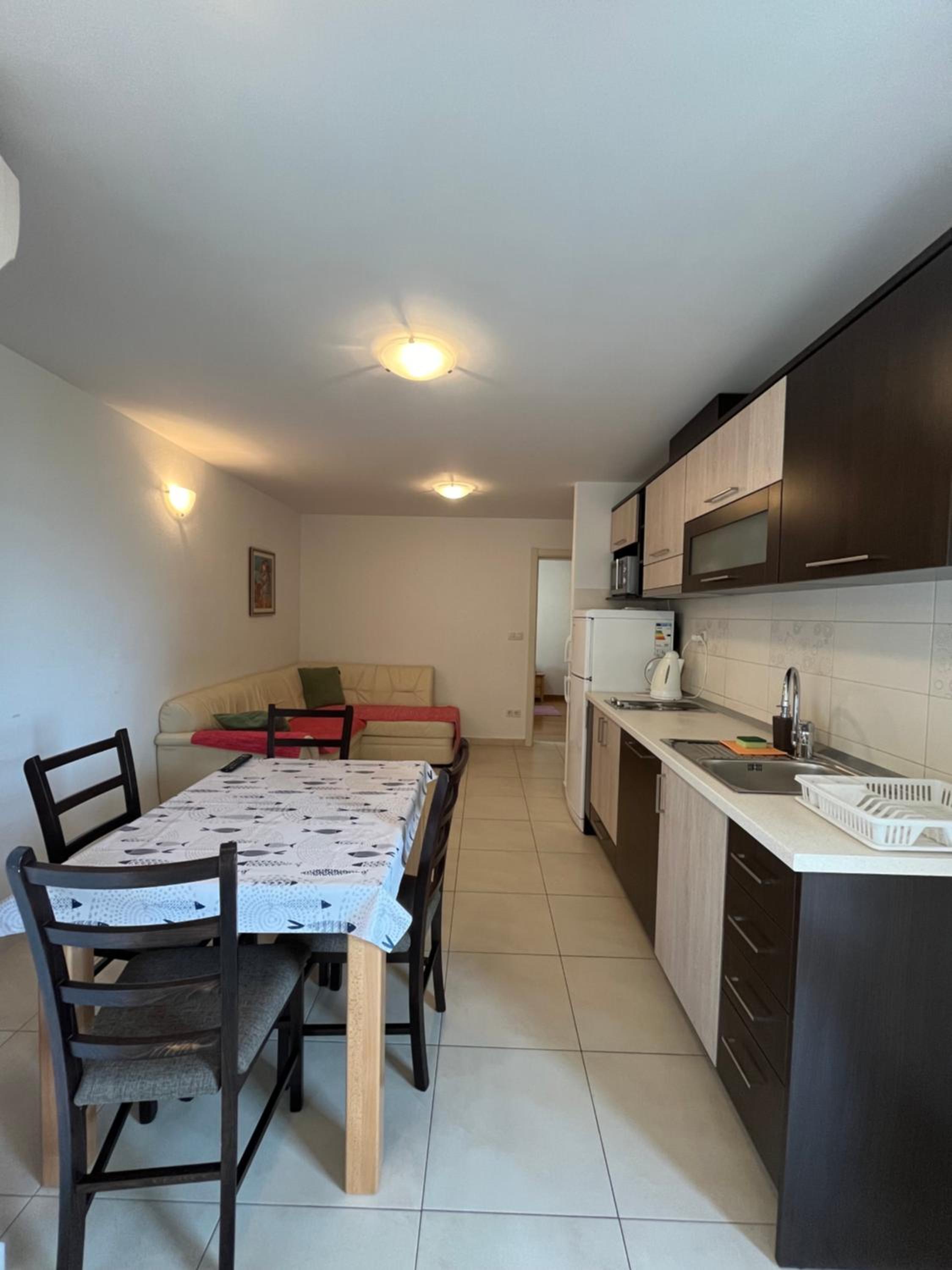 Apartment with Balcony photo 3
