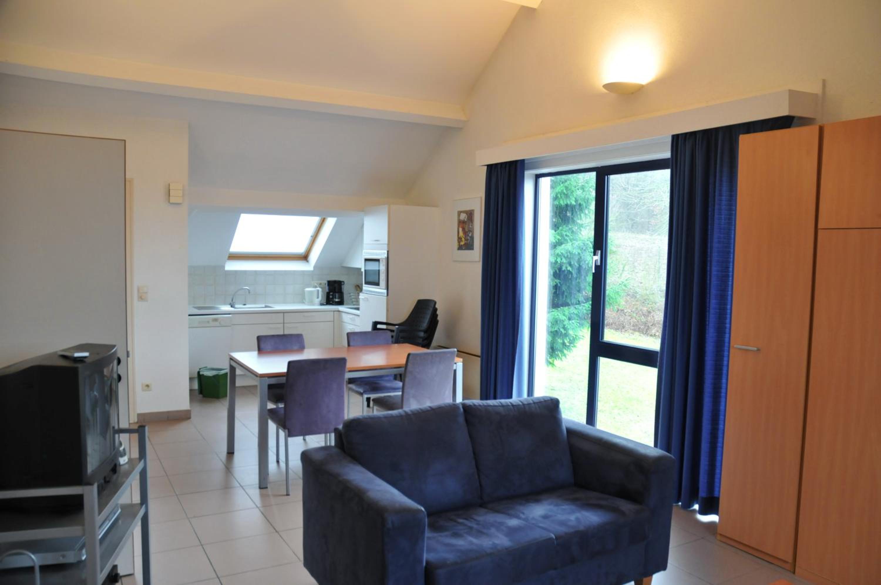Two-Bedroom Apartment 1st Floor (6 Adults) photo 2