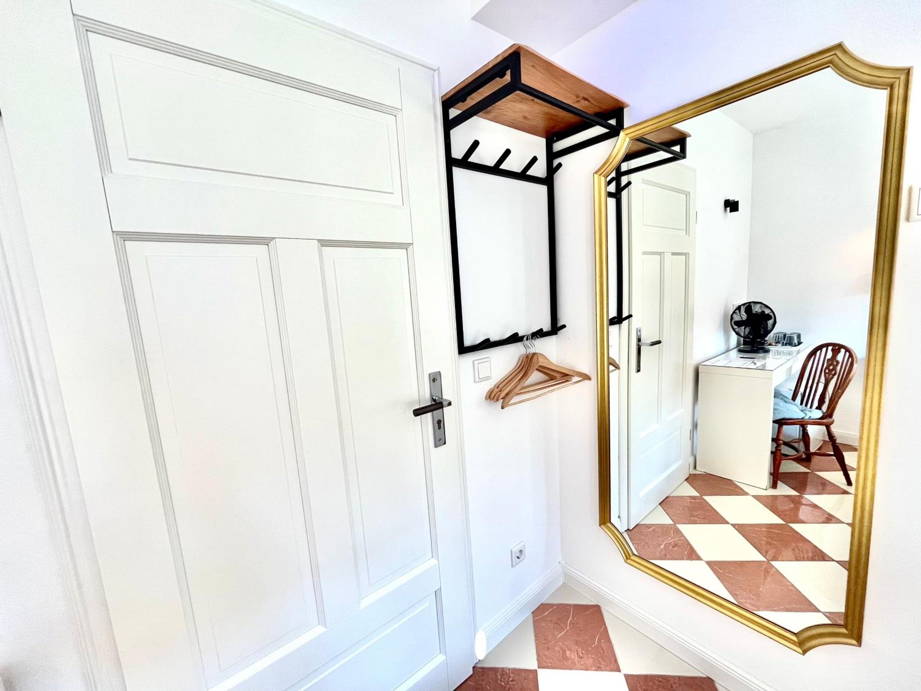 Double Room with Private Bathroom photo 3