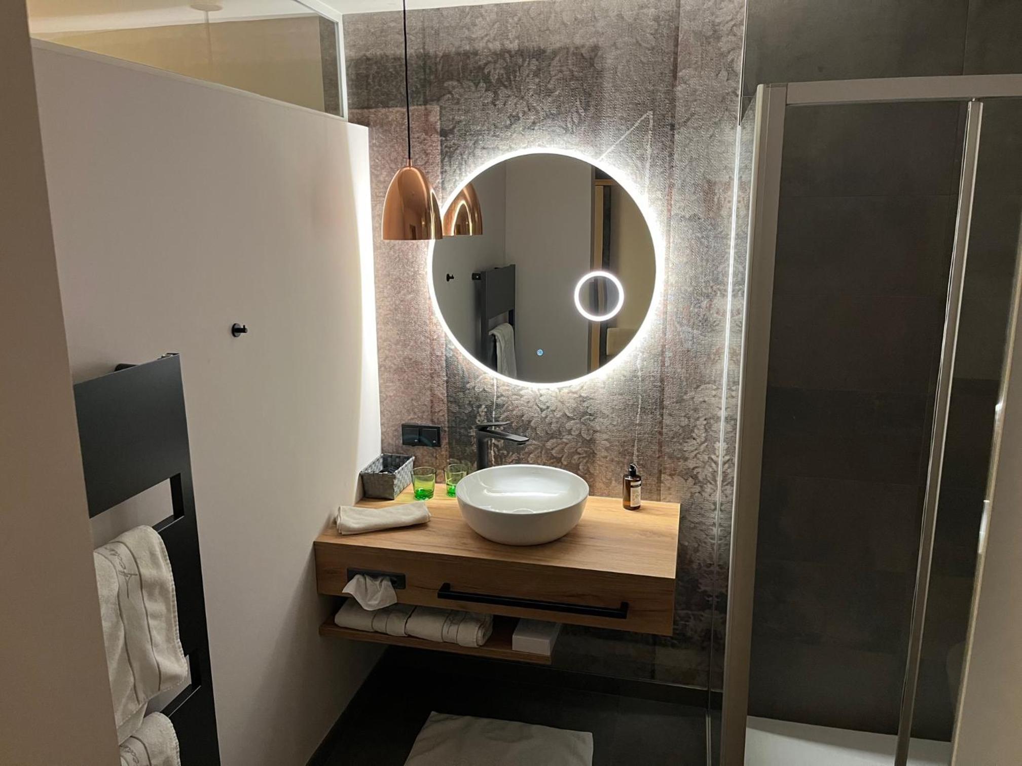 Executive Double Room - Photo 7