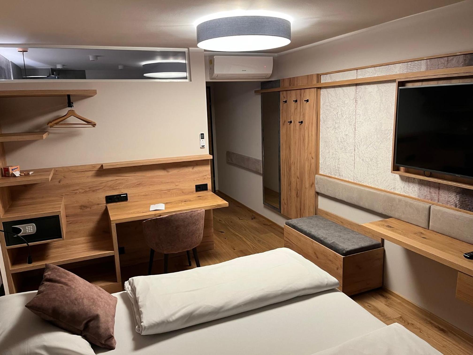 Executive Double Room - Photo 2
