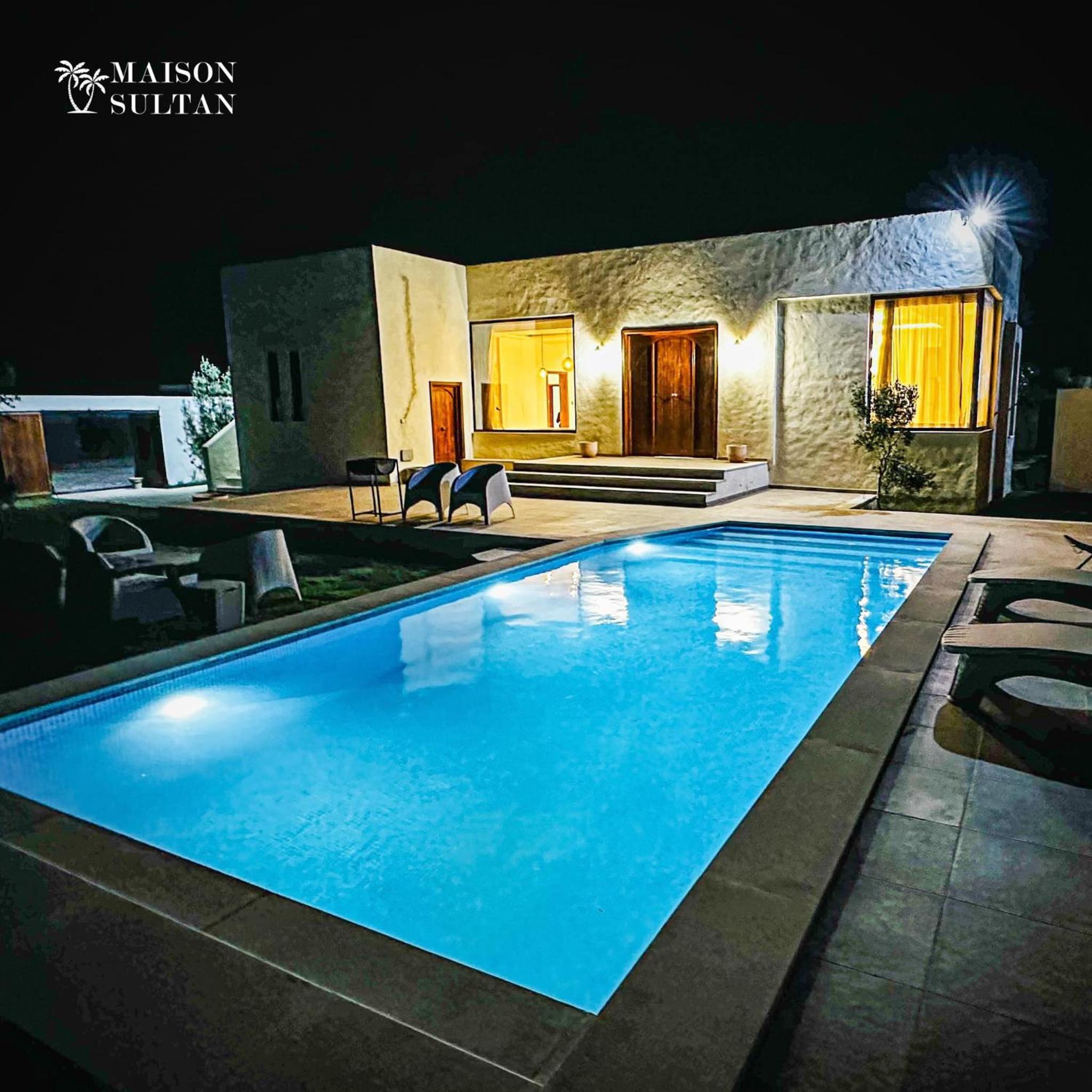 Four-Bedroom House photo 3