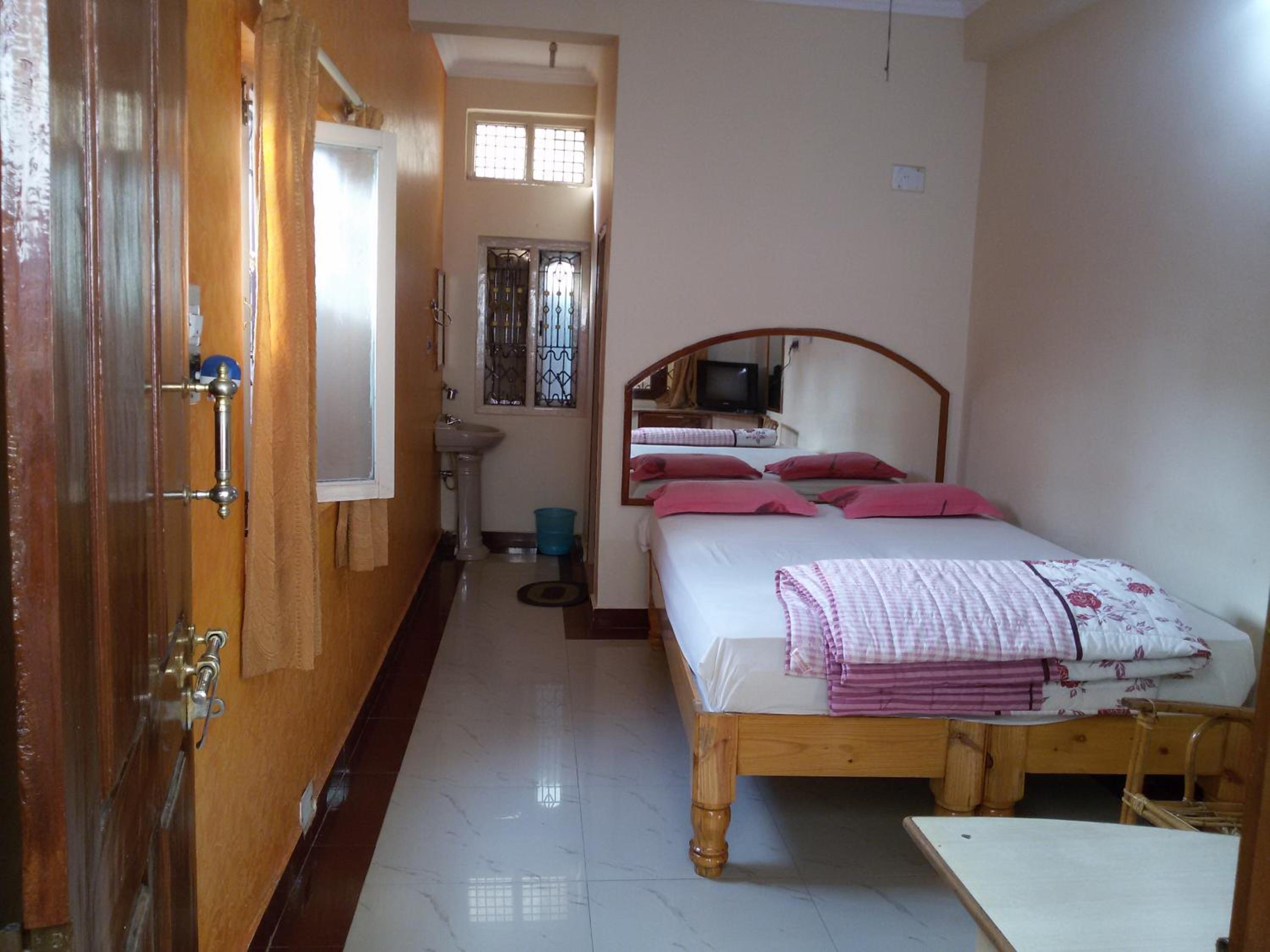 Standard Double  Bed with Fan photo 2