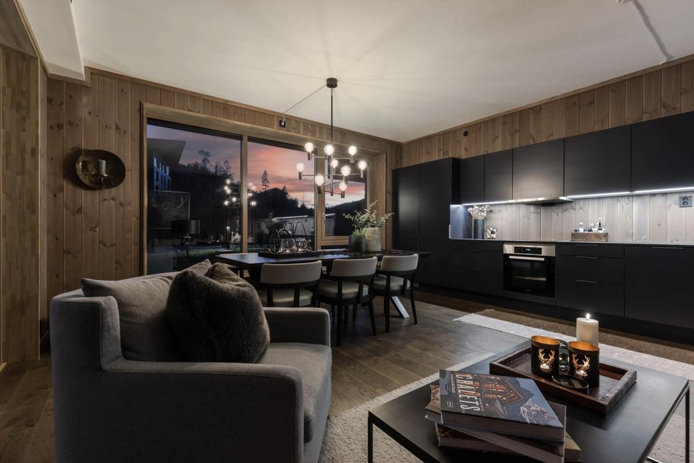Three-Bedroom Premium Apartment with Resort View
