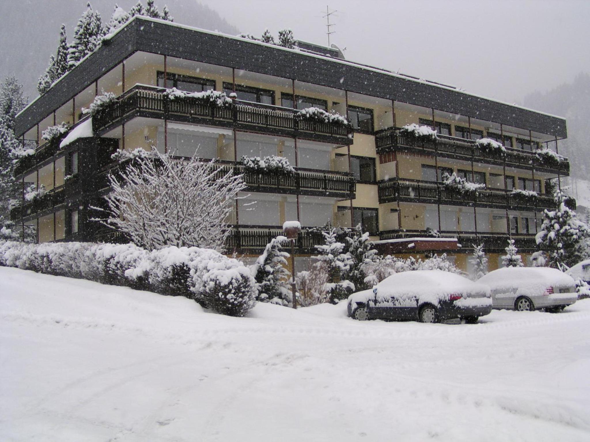 One-Bedroom Apartment with Balcony photo 3